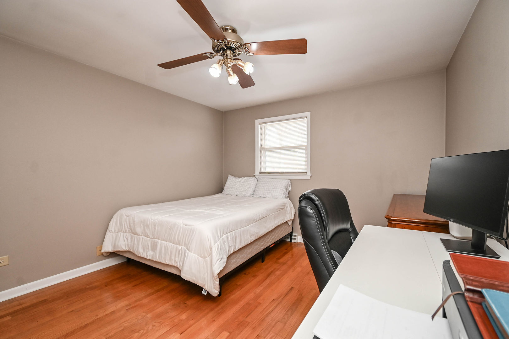 3877 Grandview Avenue, Gurnee, IL 60031