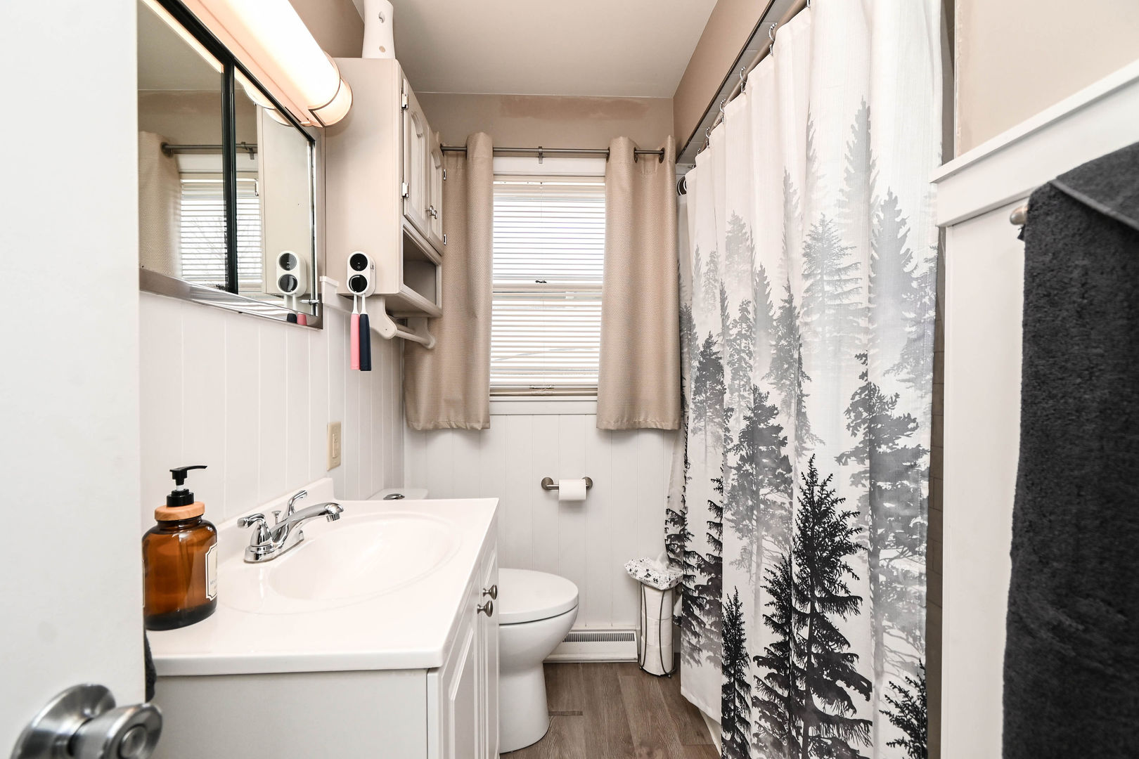 3877 Grandview Avenue, Gurnee, IL 60031