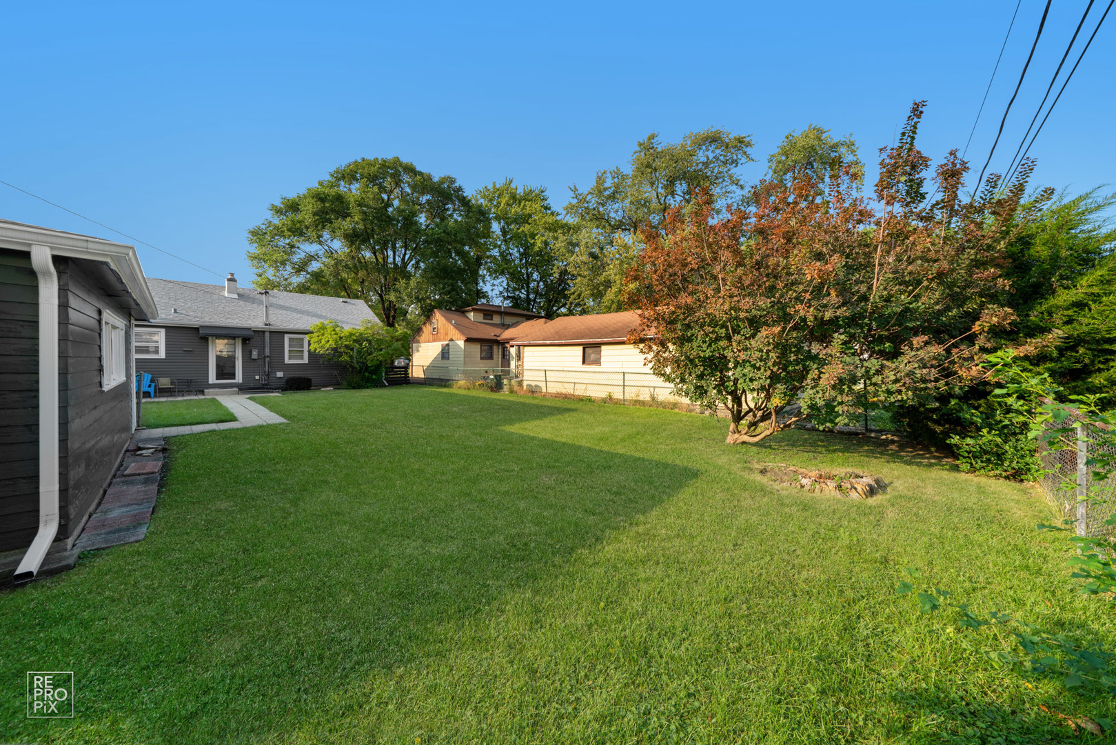 5145 State Road, Burbank, IL 60459