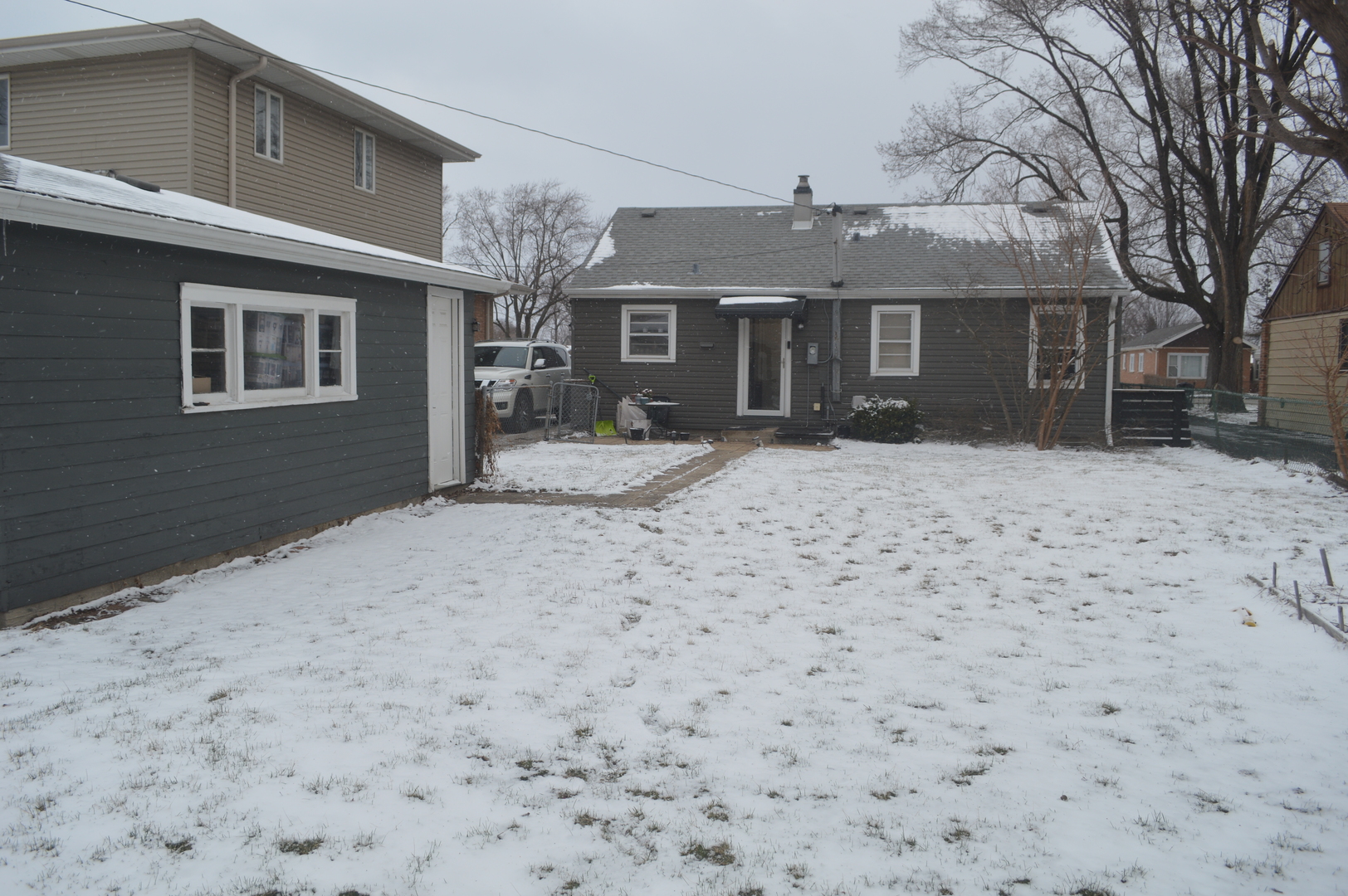 5145 State Road, Burbank, IL 60459