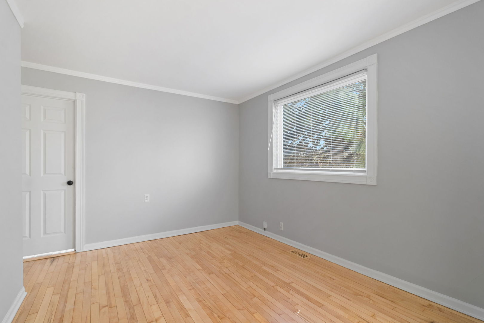 1144 N Austin Boulevard #1, Oak Park, IL 60302