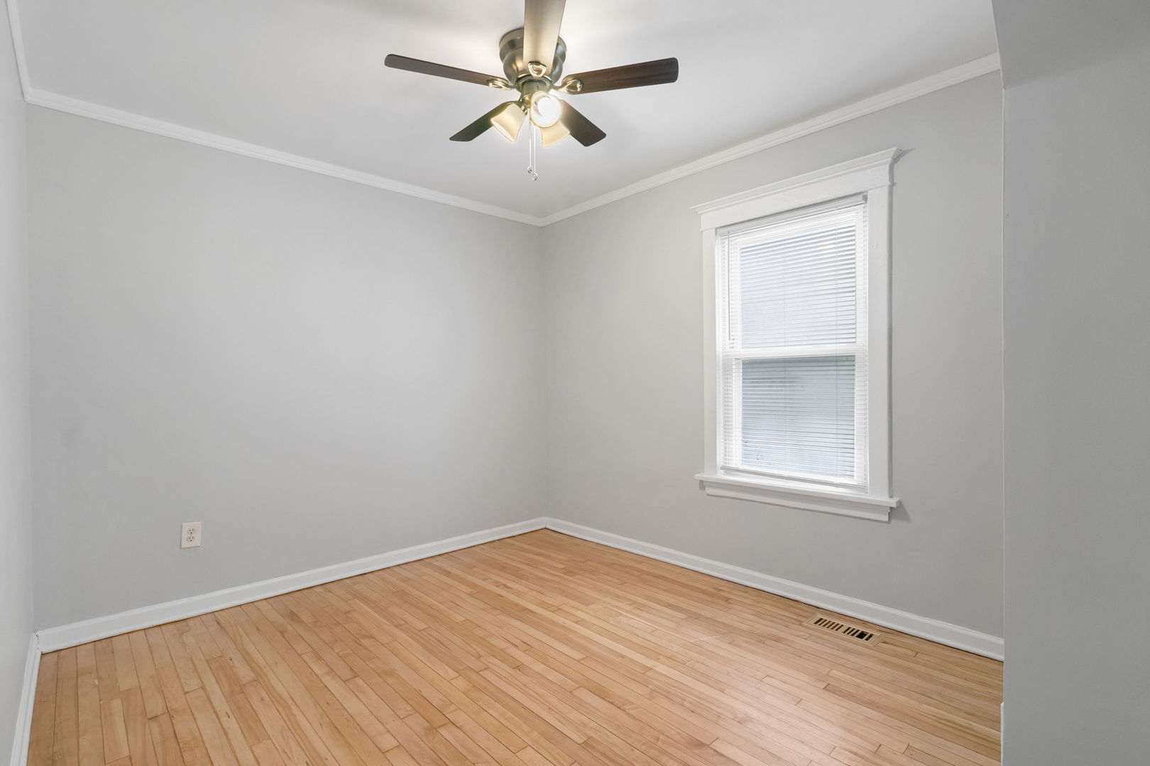 1144 N Austin Boulevard #1, Oak Park, IL 60302