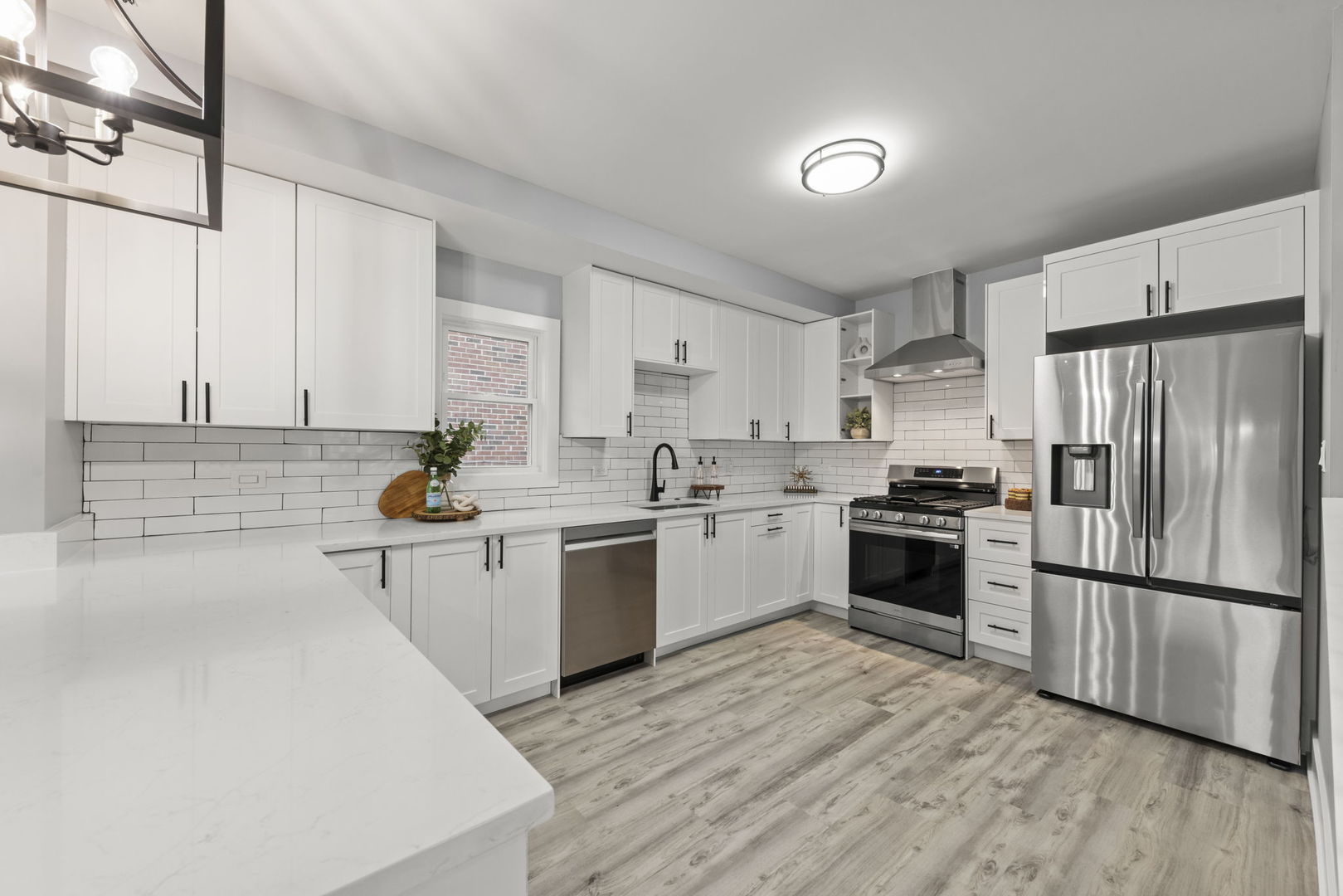 7600 W 60th Street, Summit, IL 60501