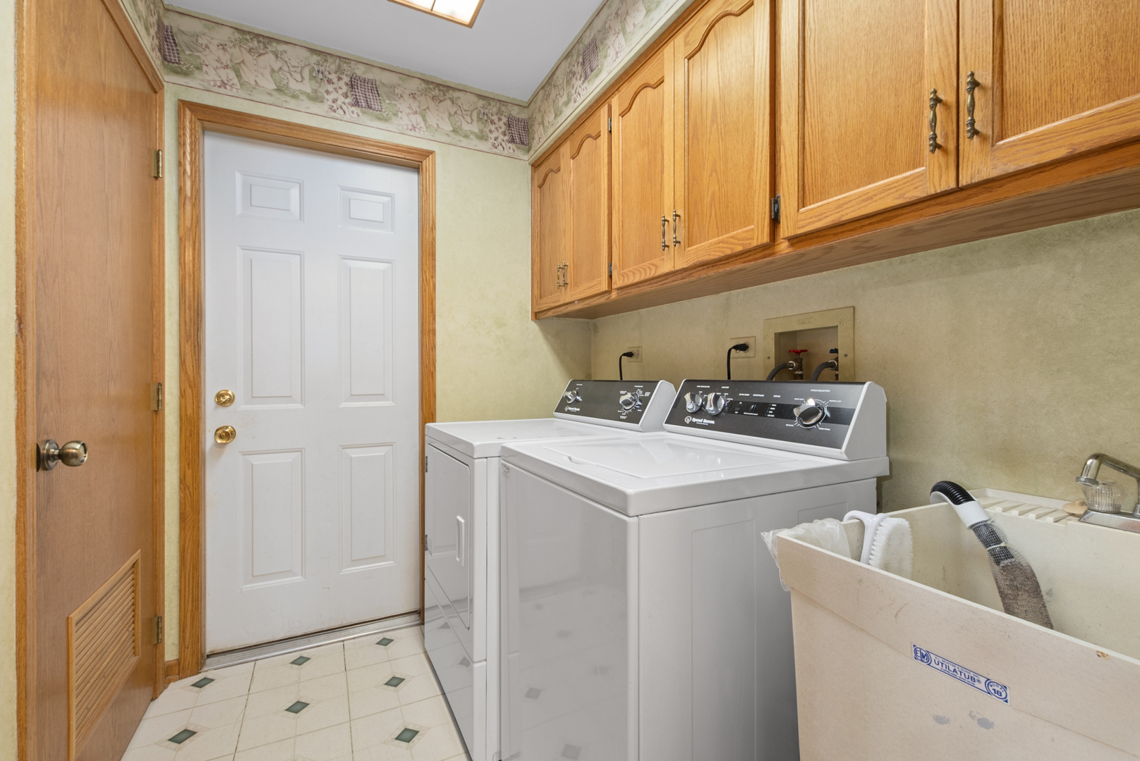 5345 Forest Trail, Oak Forest, IL 60452