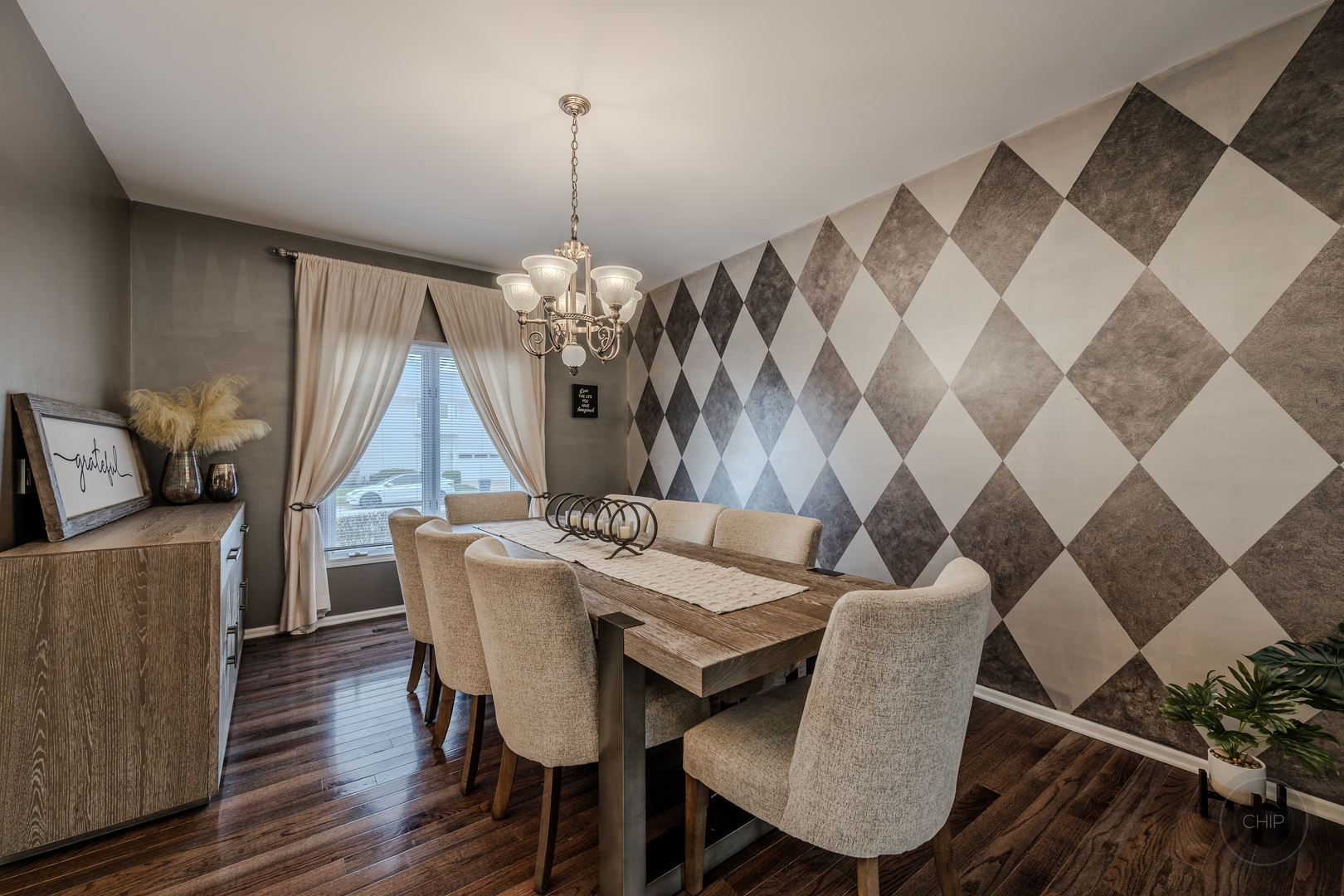 2805 Clara Avenue, Aurora, IL 60502