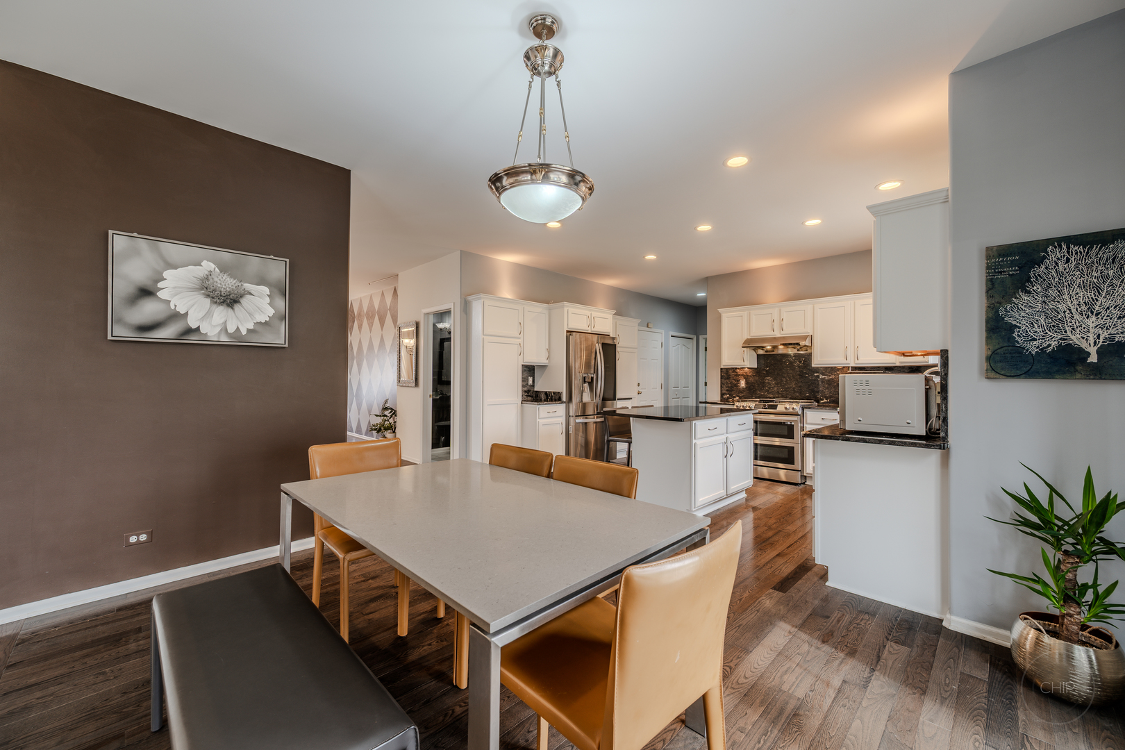 2805 Clara Avenue, Aurora, IL 60502