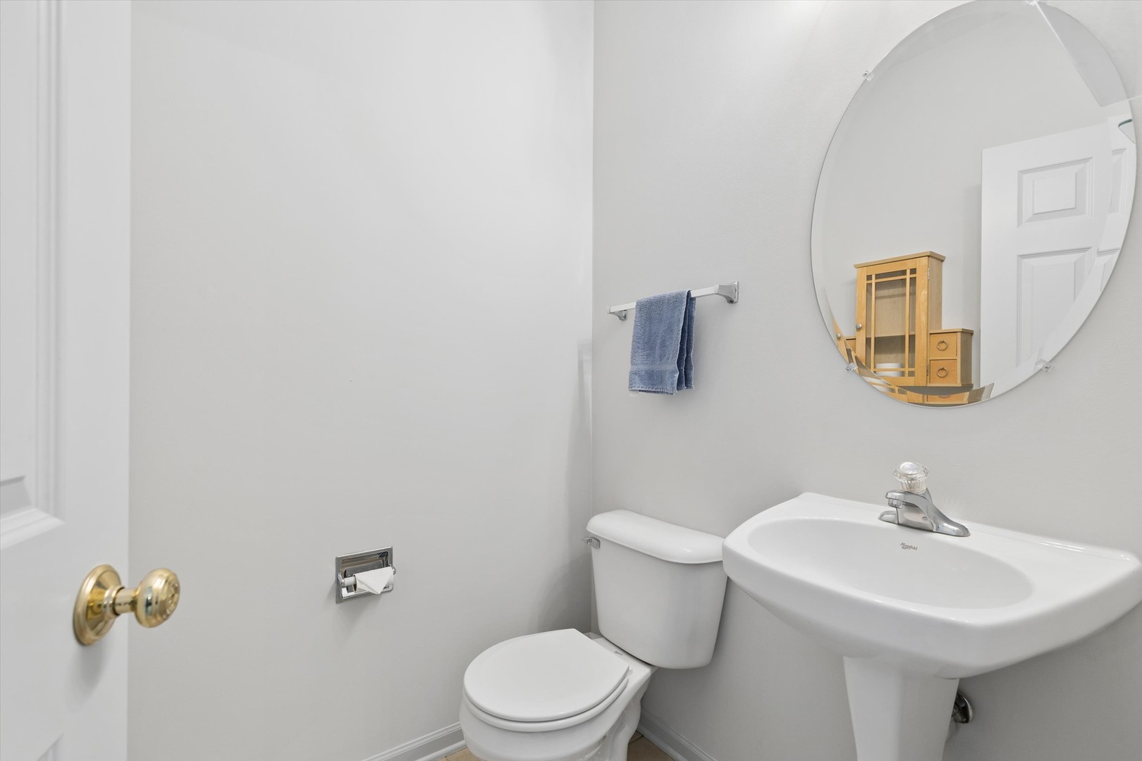 77 Lee Court, Winfield, IL 60190