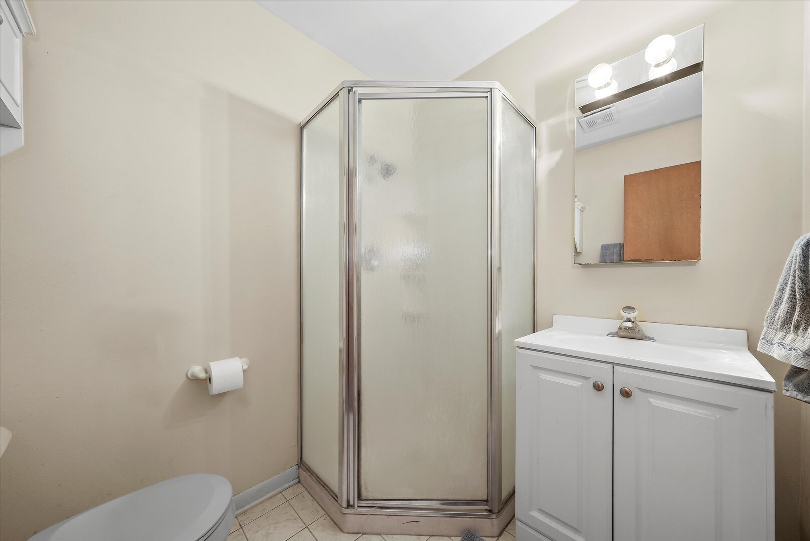 4407 Howard Avenue #2, Western Springs, IL 60558