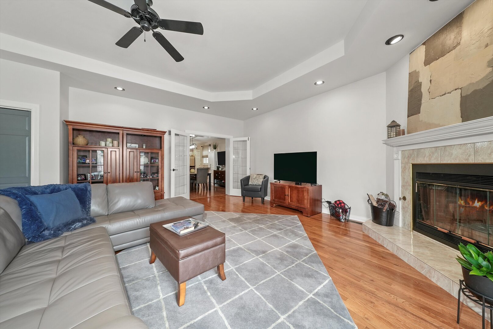 4407 Howard Avenue #2, Western Springs, IL 60558