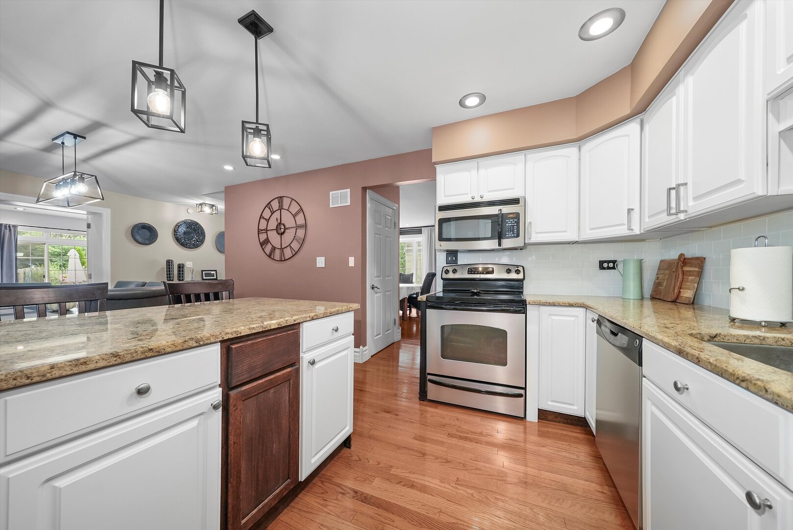 4407 Howard Avenue #2, Western Springs, IL 60558