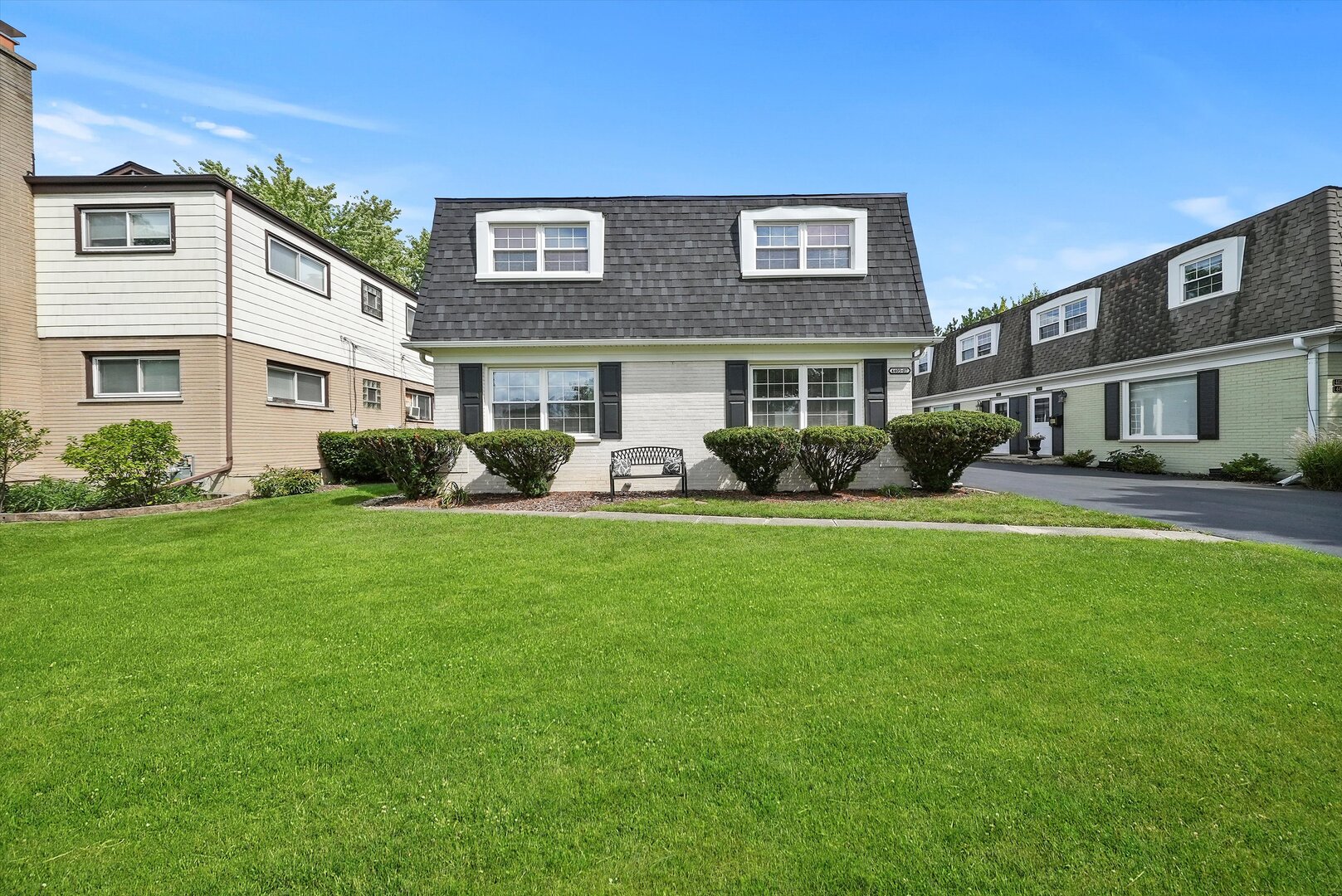 4407 Howard Avenue #2, Western Springs, IL 60558