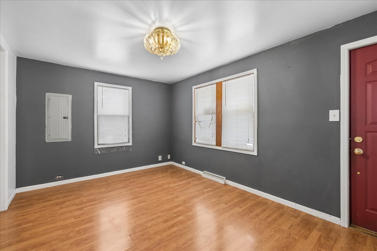 338 College Avenue, Winthrop Harbor, IL 60096