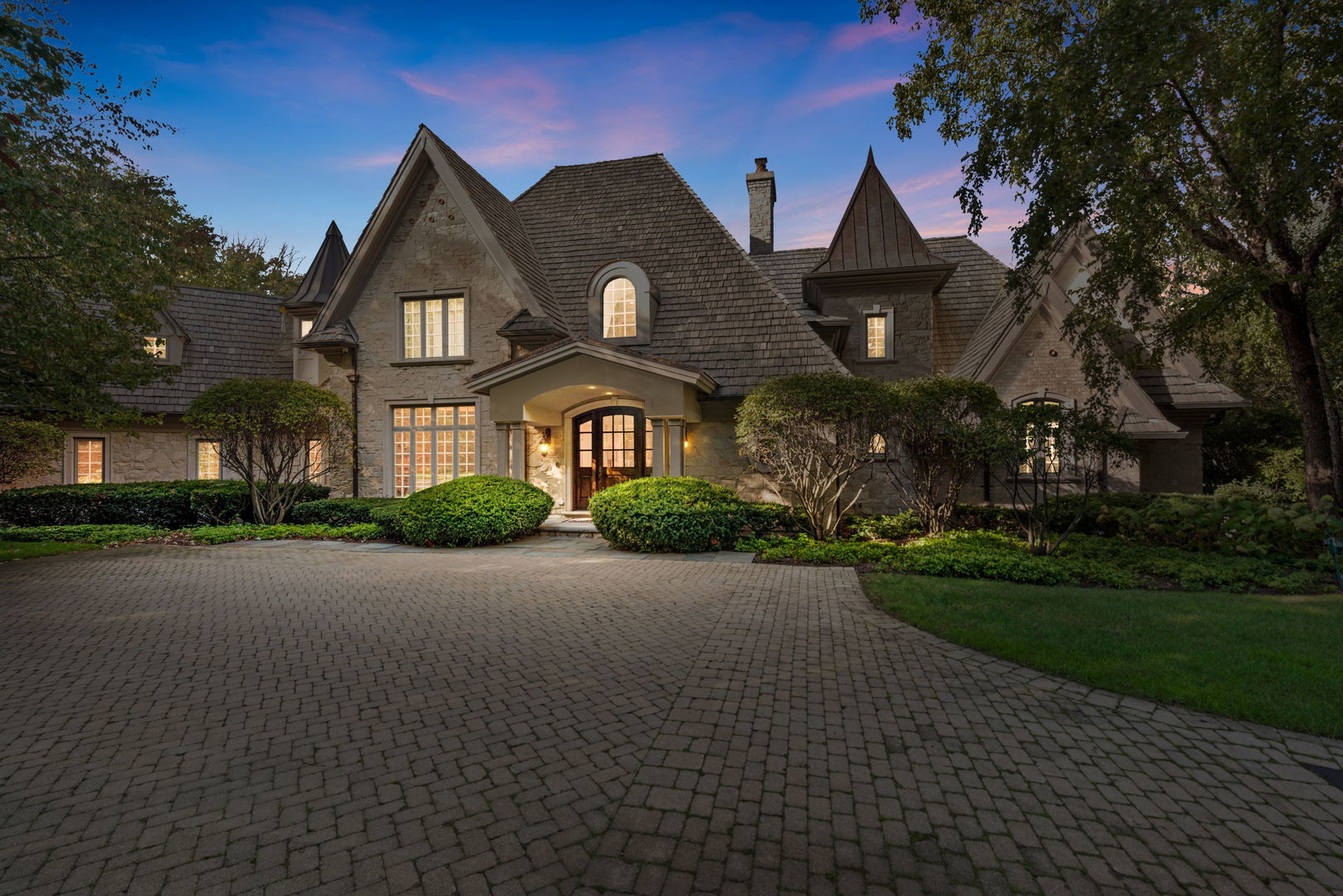 3102 White Oak Lane, Oak Brook, IL 60523