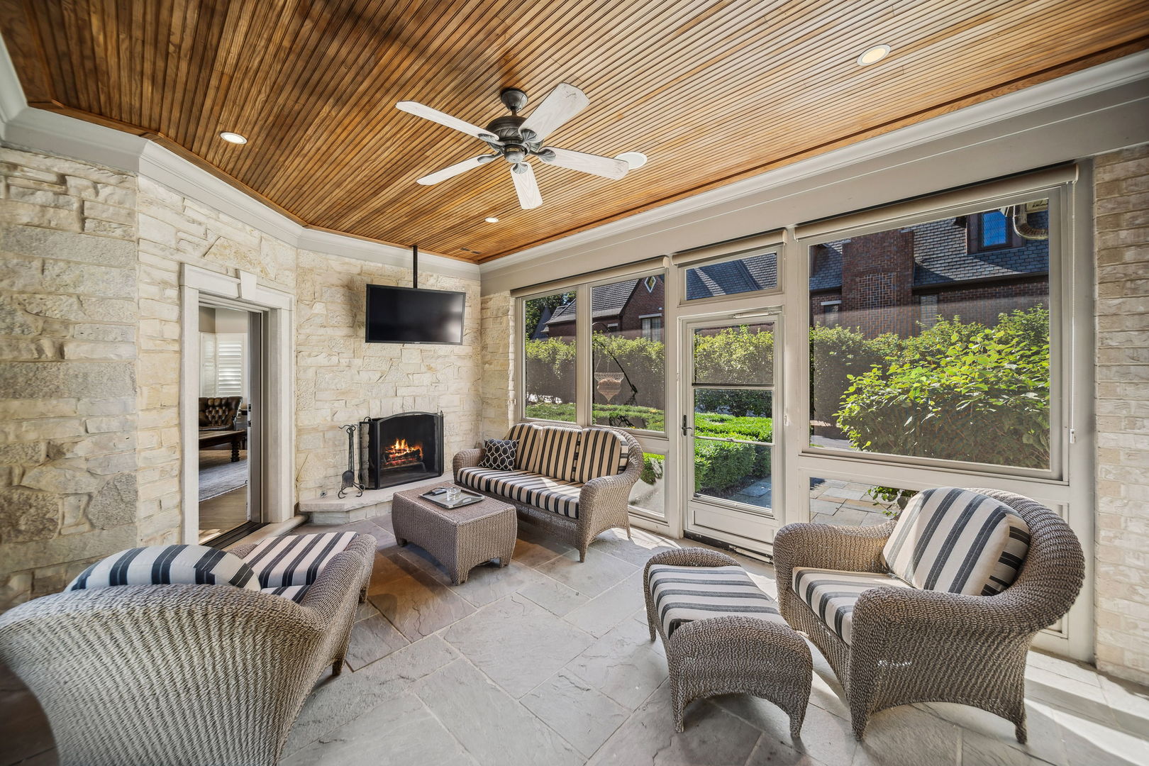 3102 White Oak Lane, Oak Brook, IL 60523