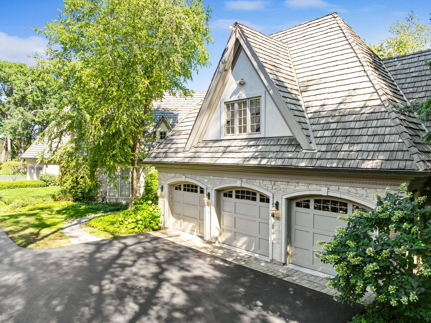 3102 White Oak Lane, Oak Brook, IL 60523