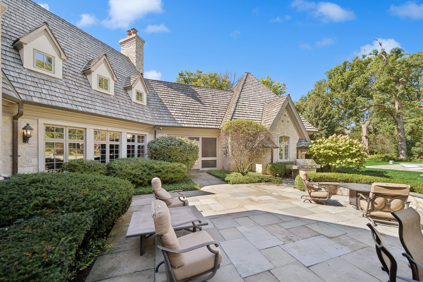 3102 White Oak Lane, Oak Brook, IL 60523