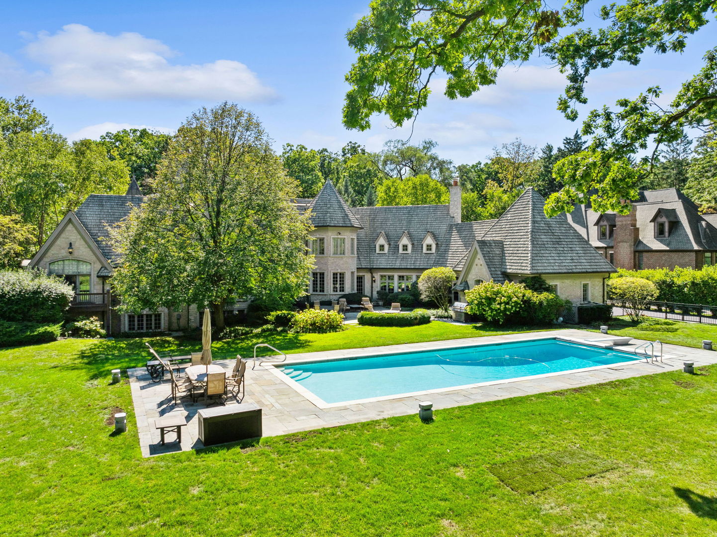 3102 White Oak Lane, Oak Brook, IL 60523