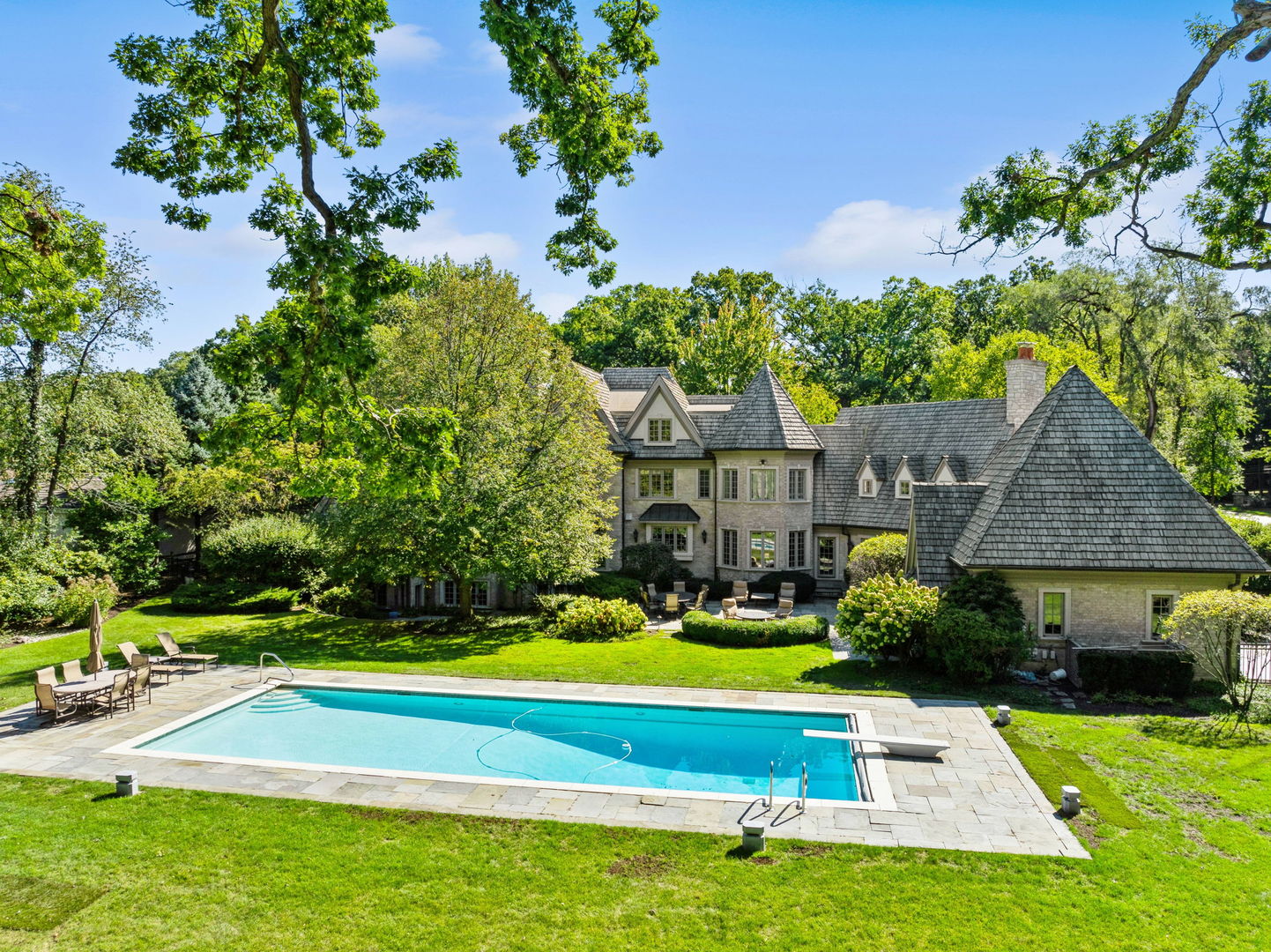 3102 White Oak Lane, Oak Brook, IL 60523