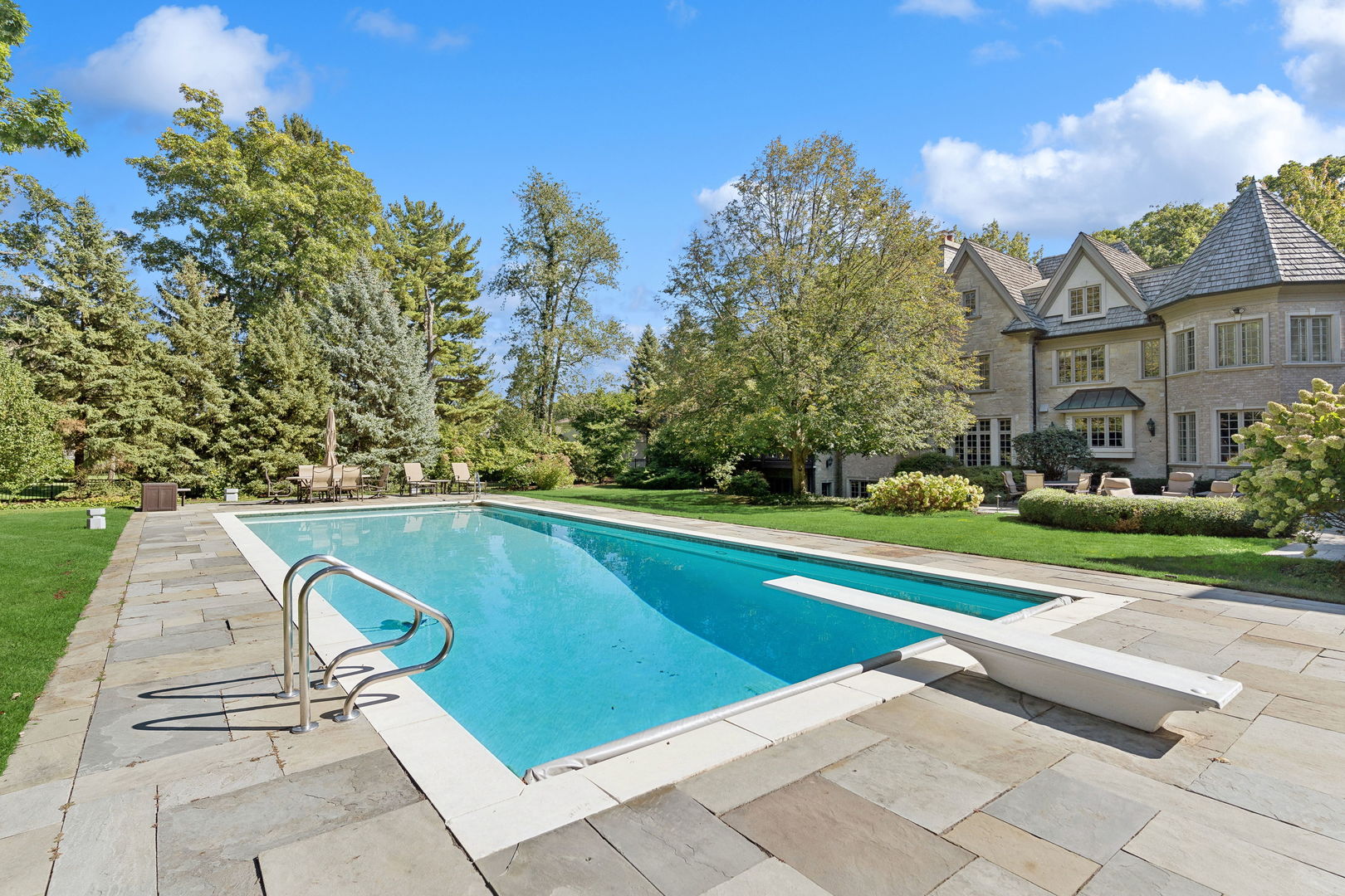 3102 White Oak Lane, Oak Brook, IL 60523