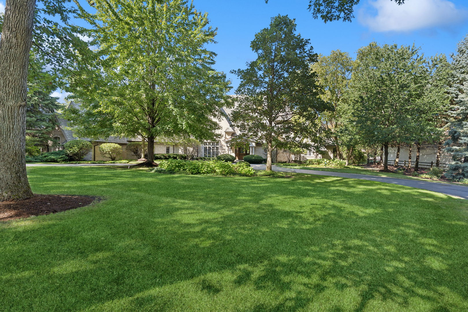 3102 White Oak Lane, Oak Brook, IL 60523