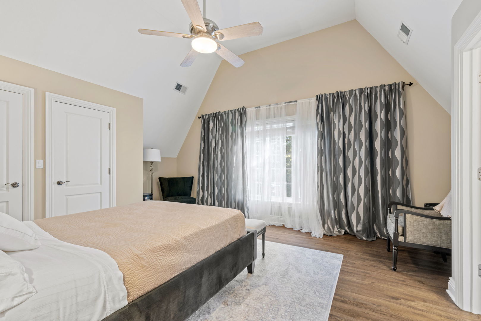 3102 White Oak Lane, Oak Brook, IL 60523