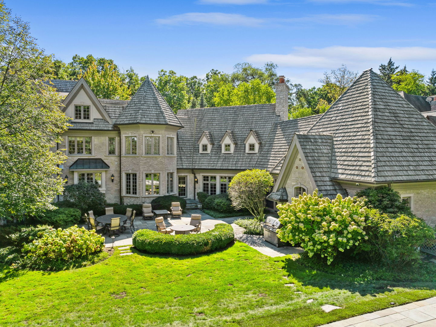 3102 White Oak Lane, Oak Brook, IL 60523