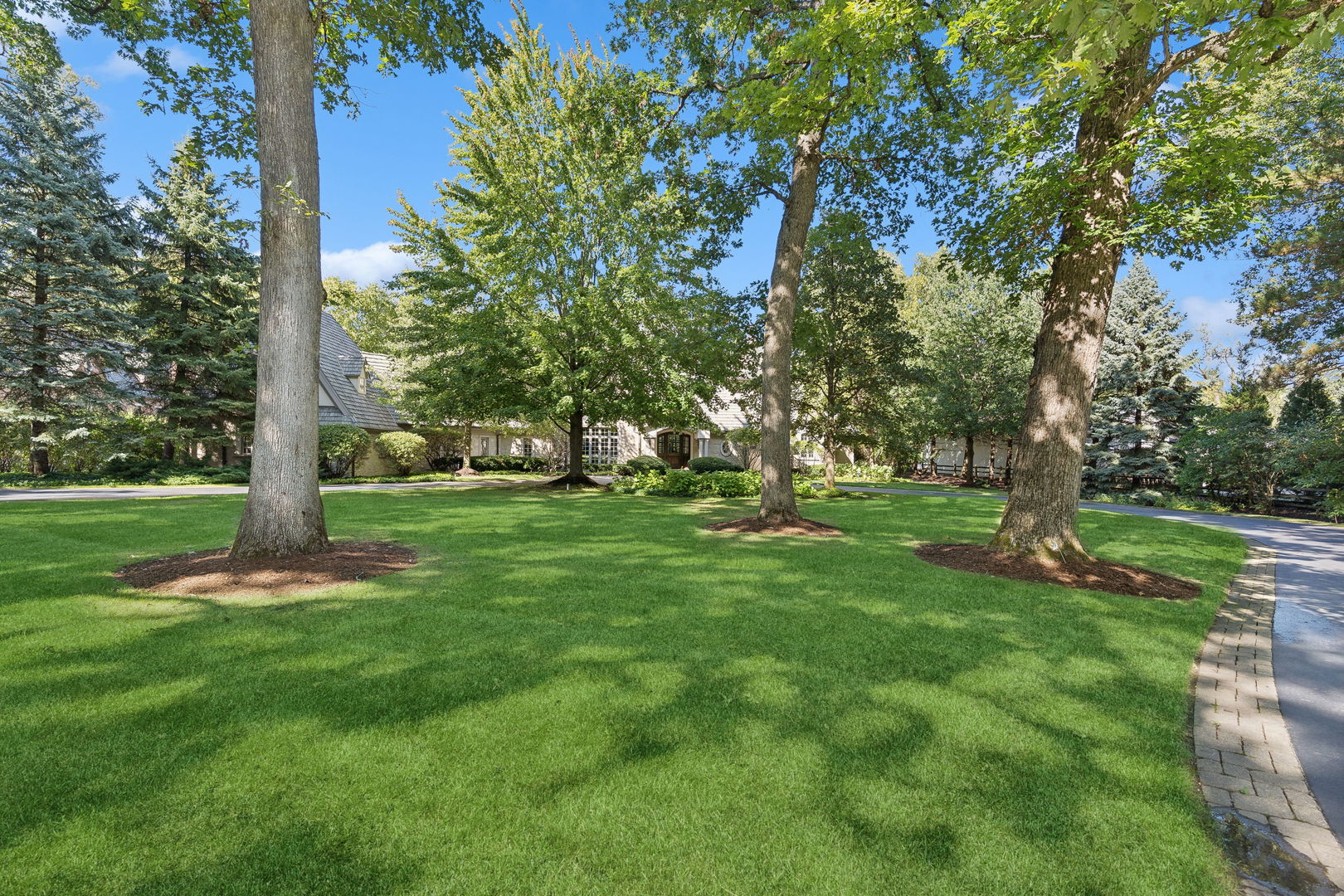 3102 White Oak Lane, Oak Brook, IL 60523