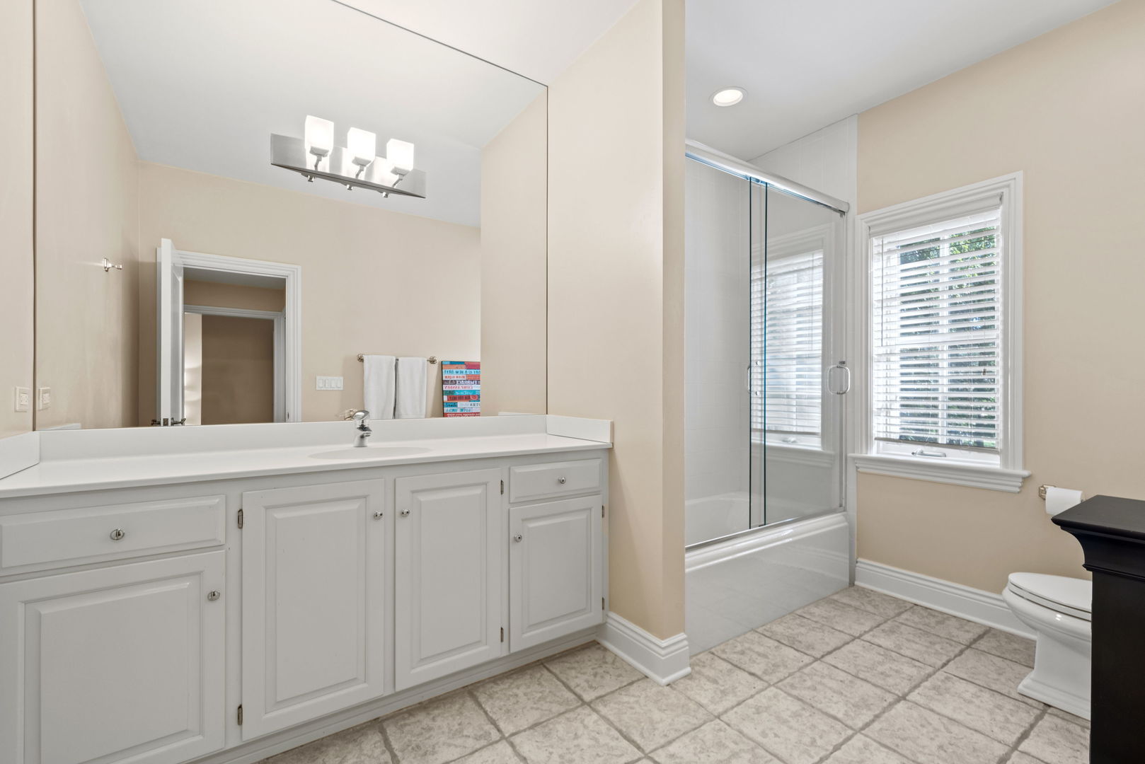 3102 White Oak Lane, Oak Brook, IL 60523