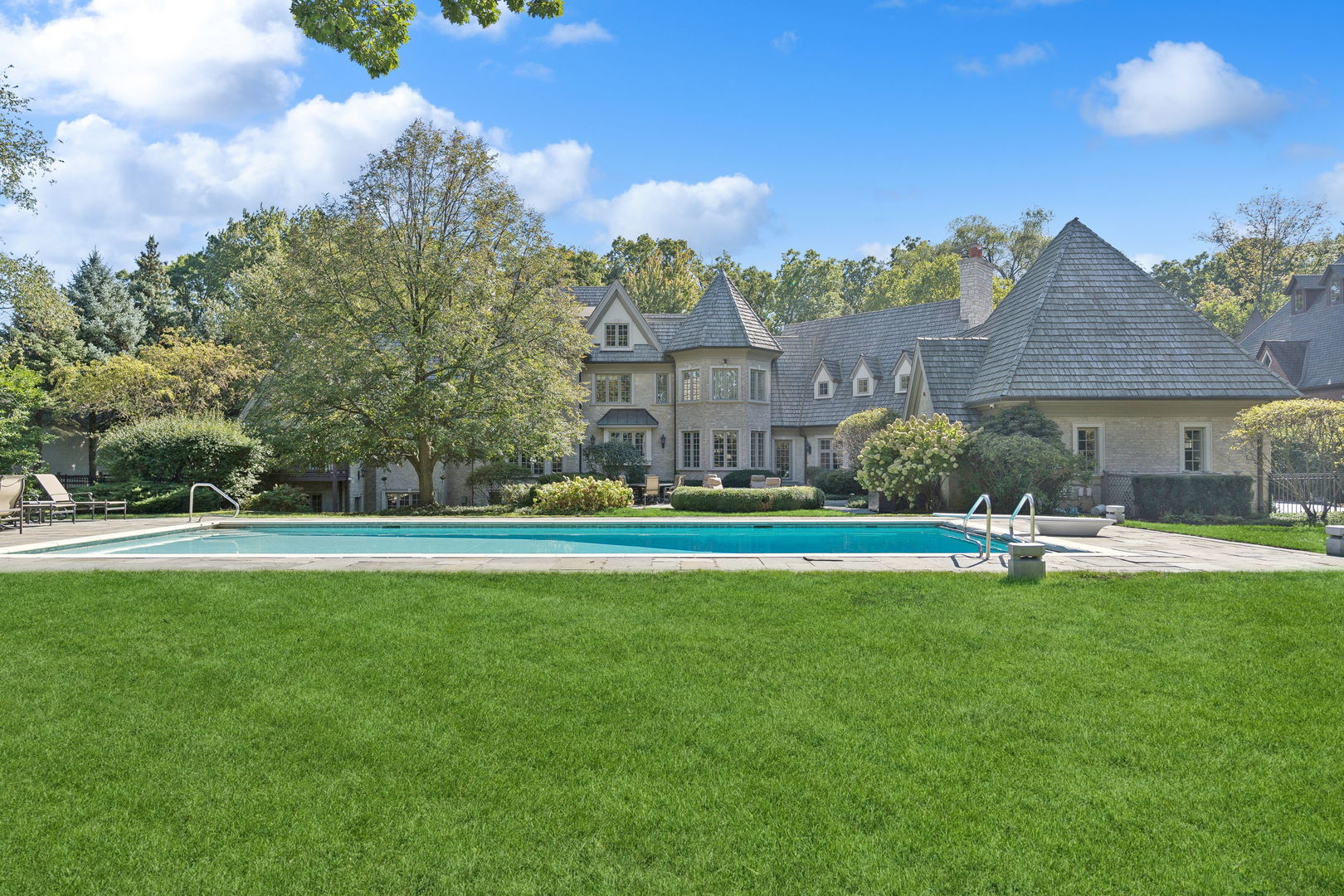 3102 White Oak Lane, Oak Brook, IL 60523