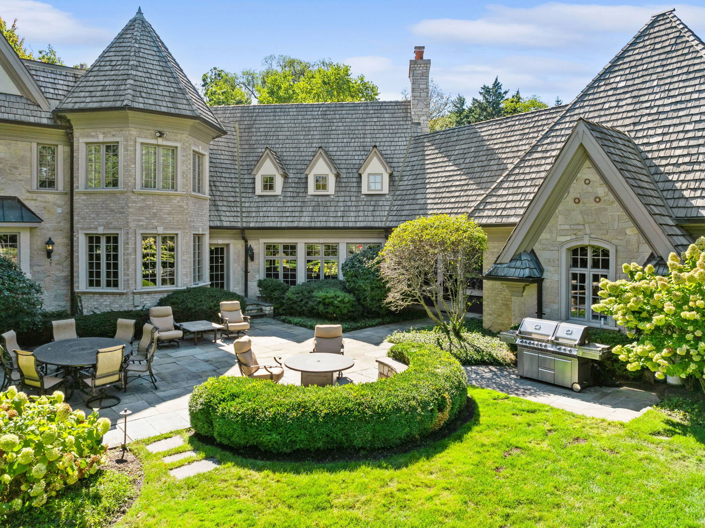 3102 White Oak Lane, Oak Brook, IL 60523