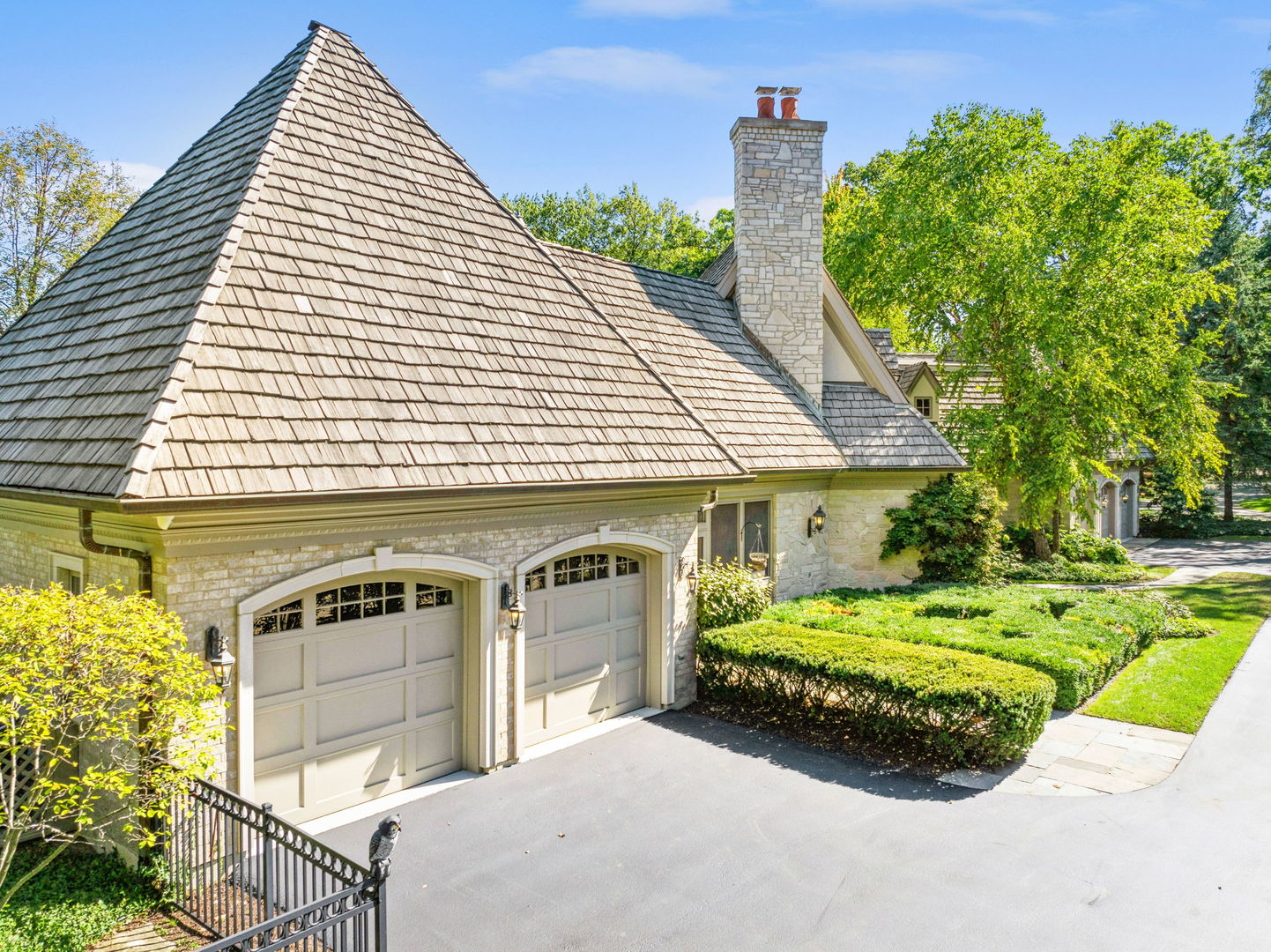 3102 White Oak Lane, Oak Brook, IL 60523