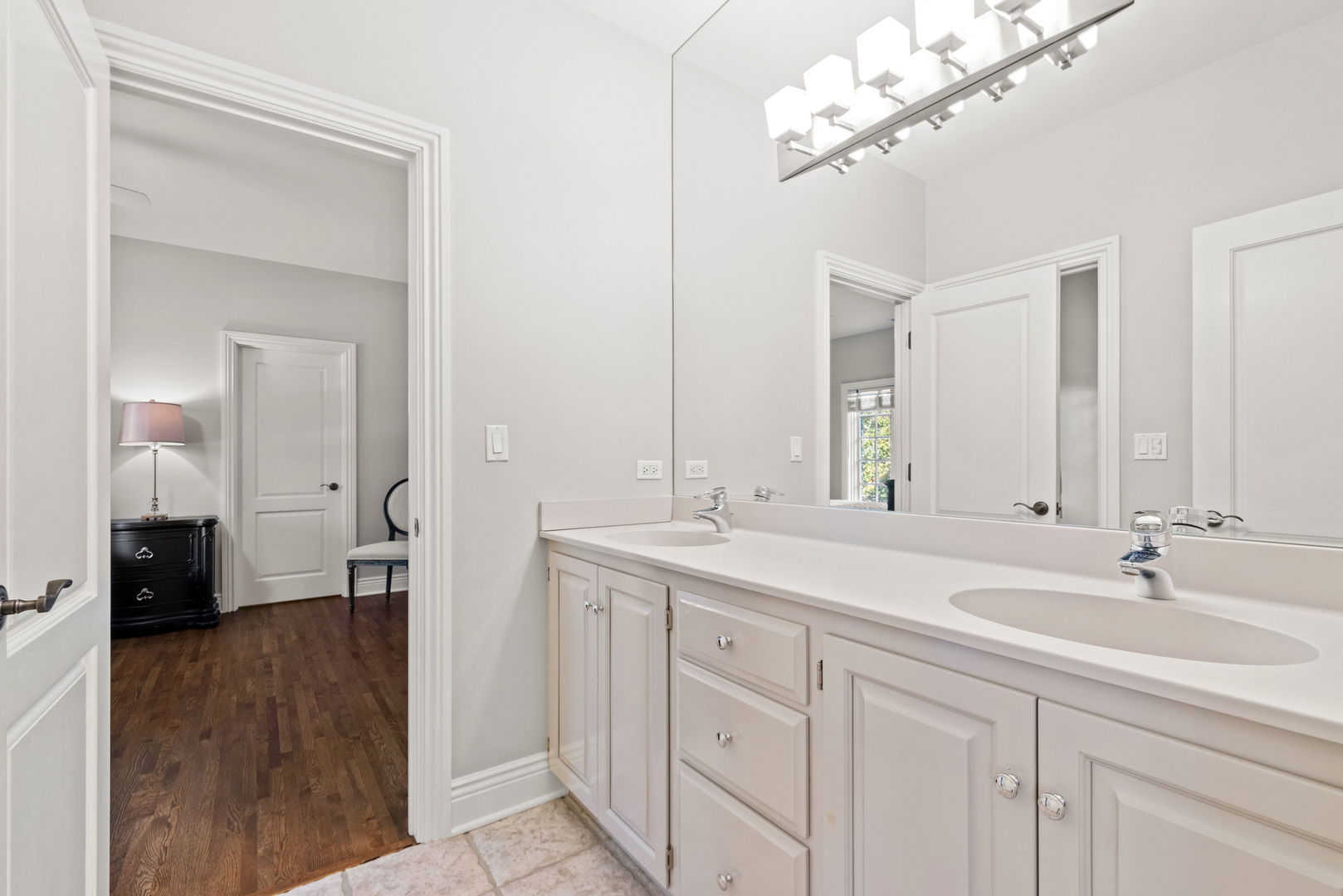 3102 White Oak Lane, Oak Brook, IL 60523