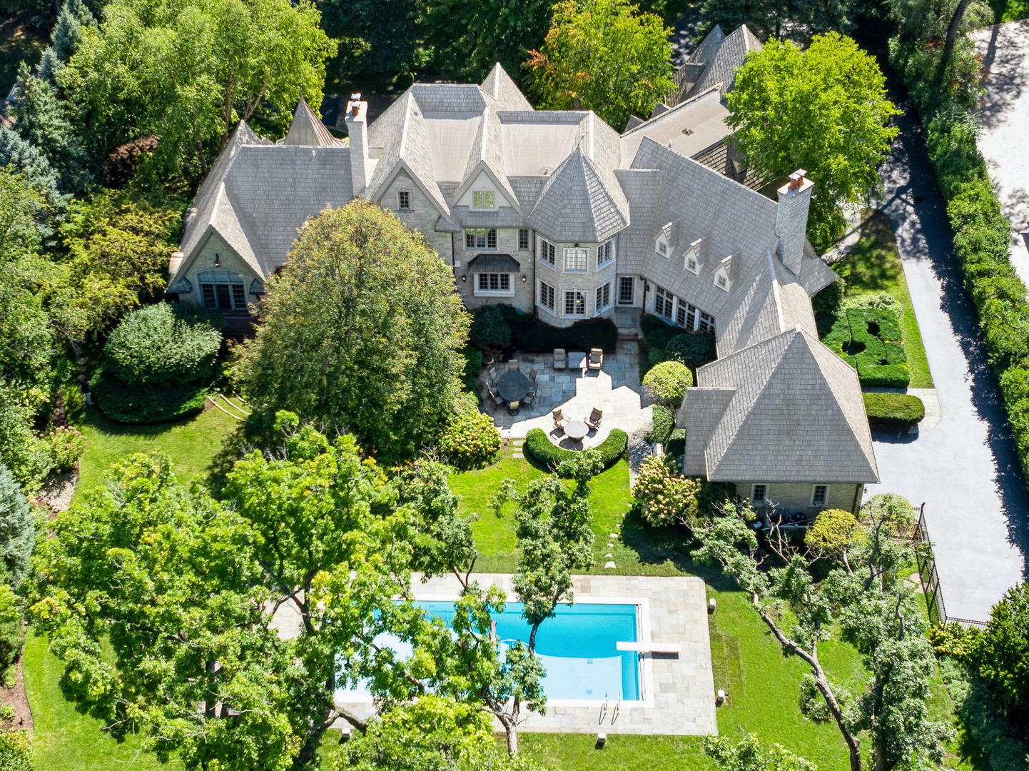 3102 White Oak Lane, Oak Brook, IL 60523