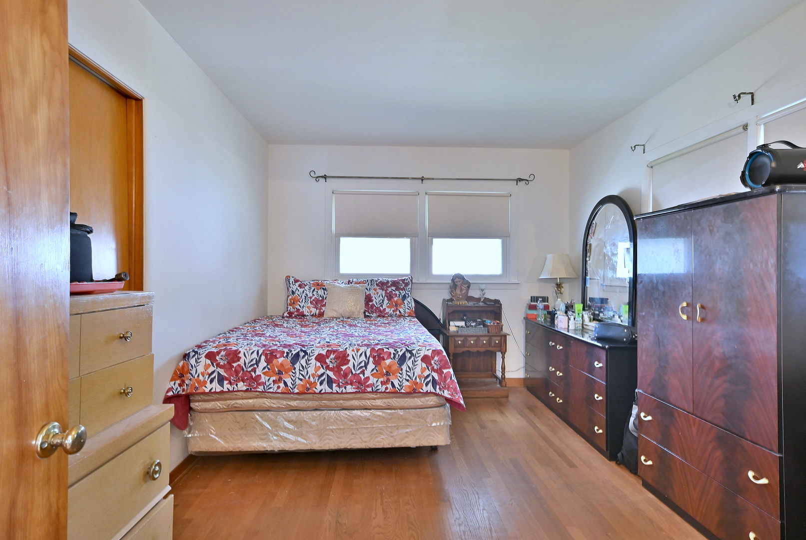 322 S WALNUT Street, Bensenville, IL 60106