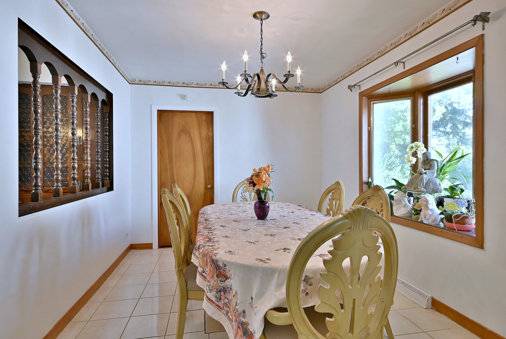 322 S WALNUT Street, Bensenville, IL 60106