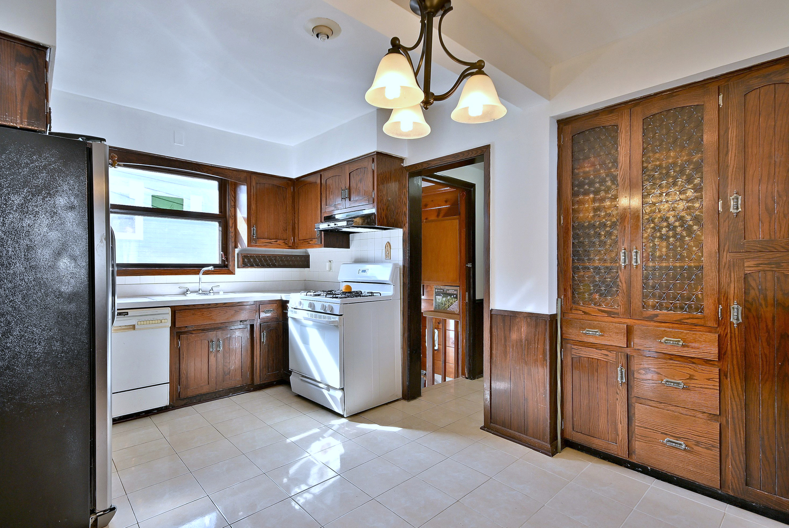 322 S WALNUT Street, Bensenville, IL 60106