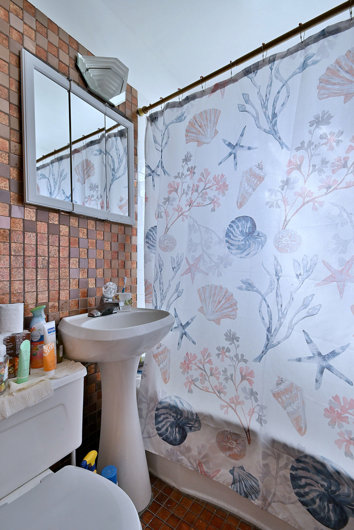 322 S WALNUT Street, Bensenville, IL 60106