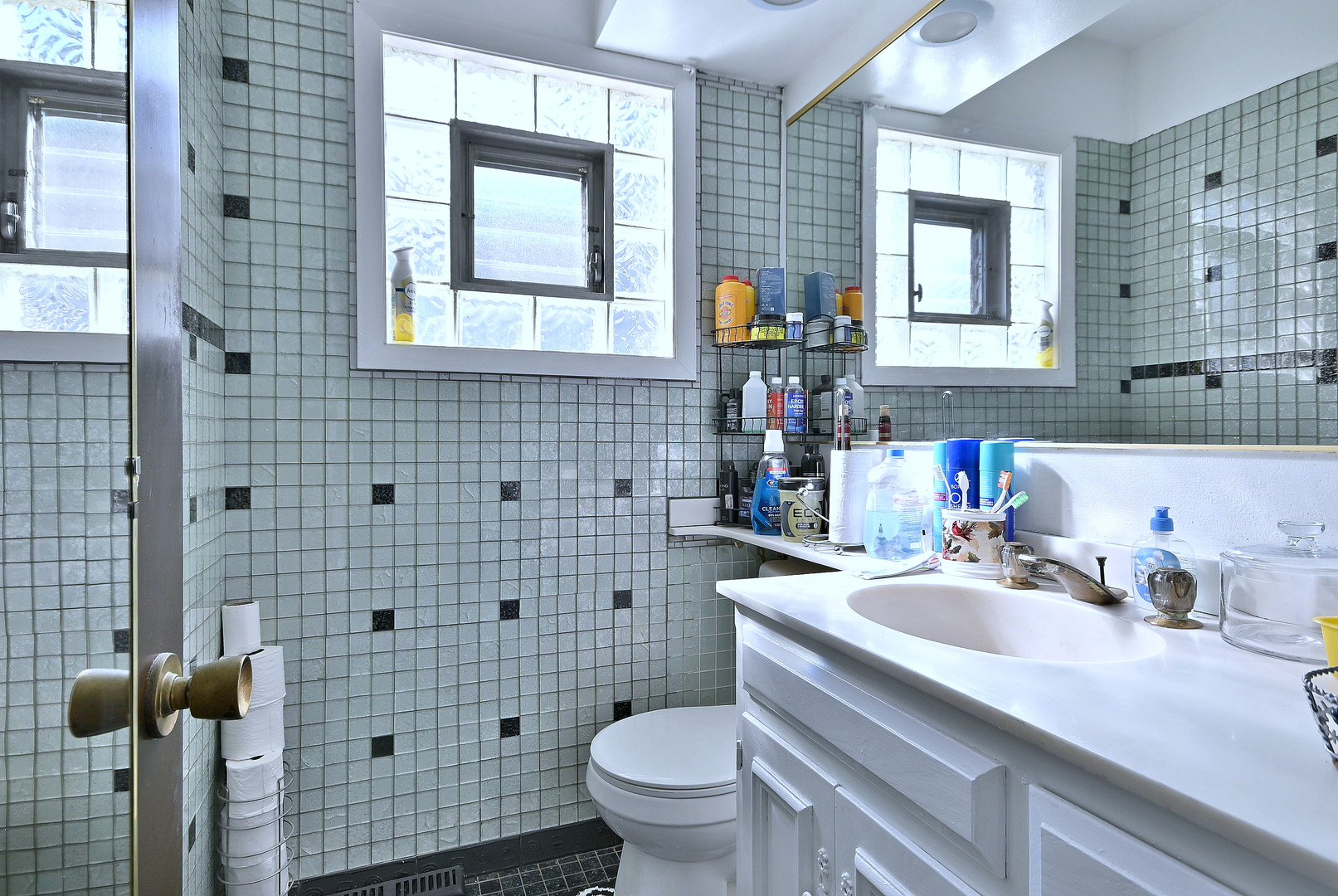 322 S WALNUT Street, Bensenville, IL 60106