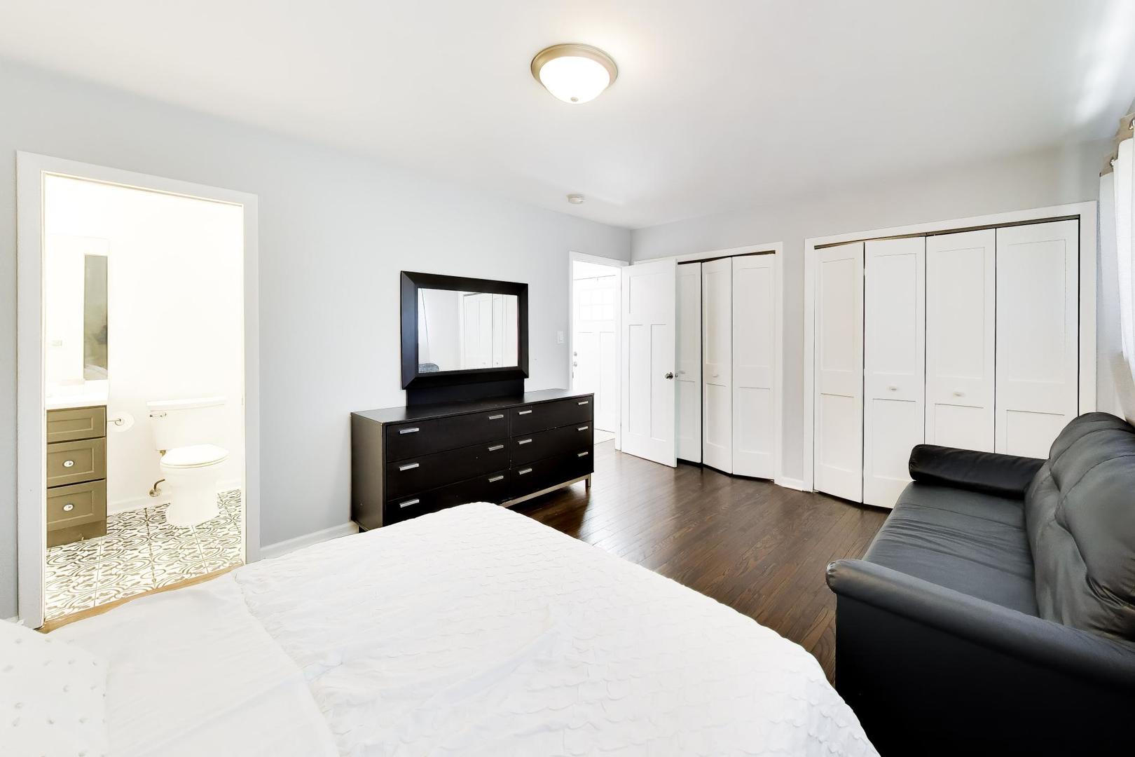 339 N Emroy Avenue, Elmhurst, IL 60126