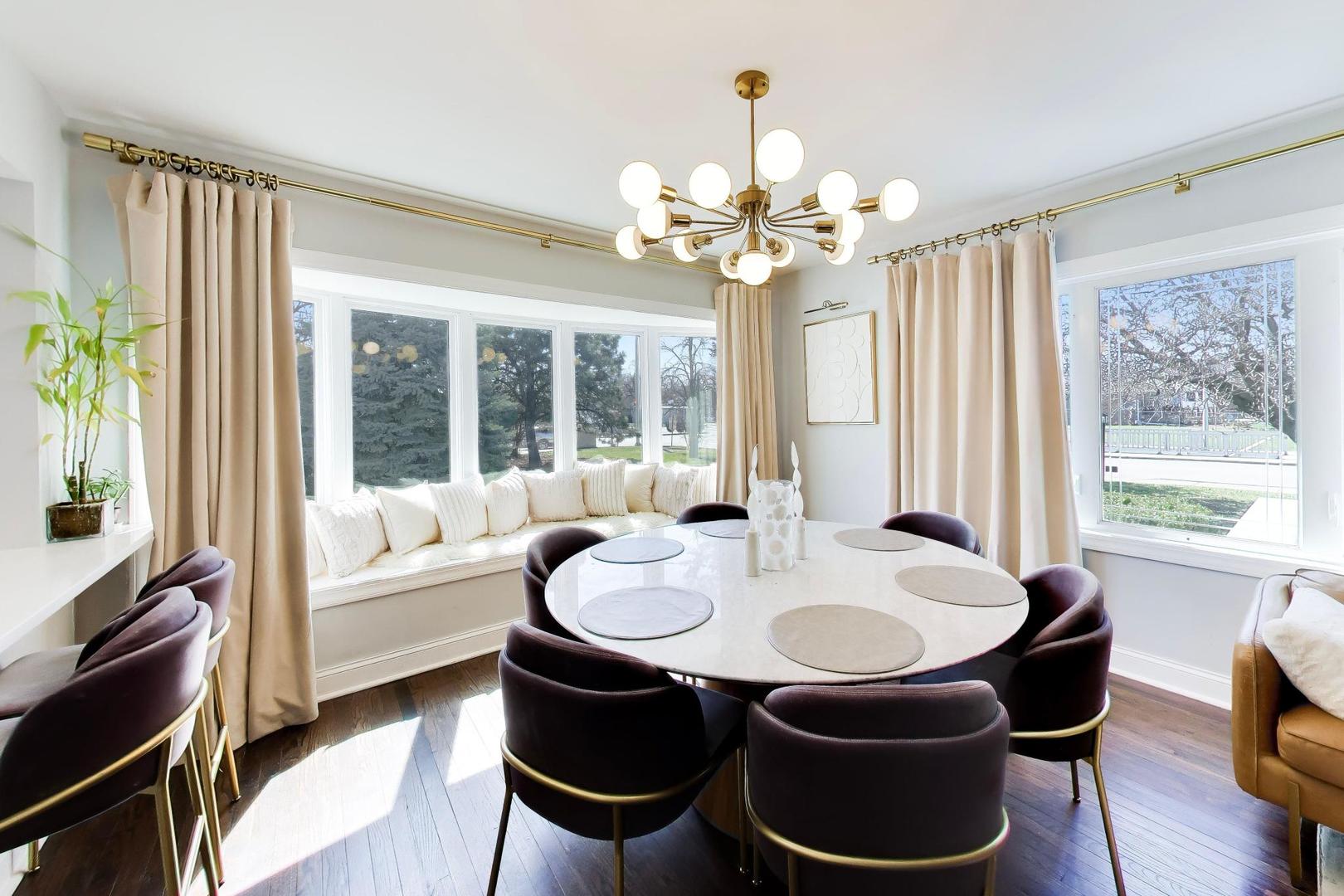 339 N Emroy Avenue, Elmhurst, IL 60126