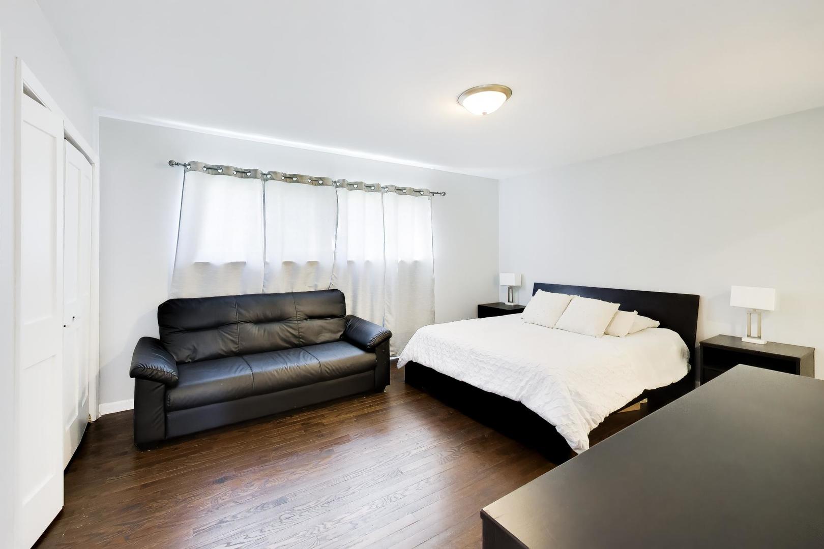 339 N Emroy Avenue, Elmhurst, IL 60126