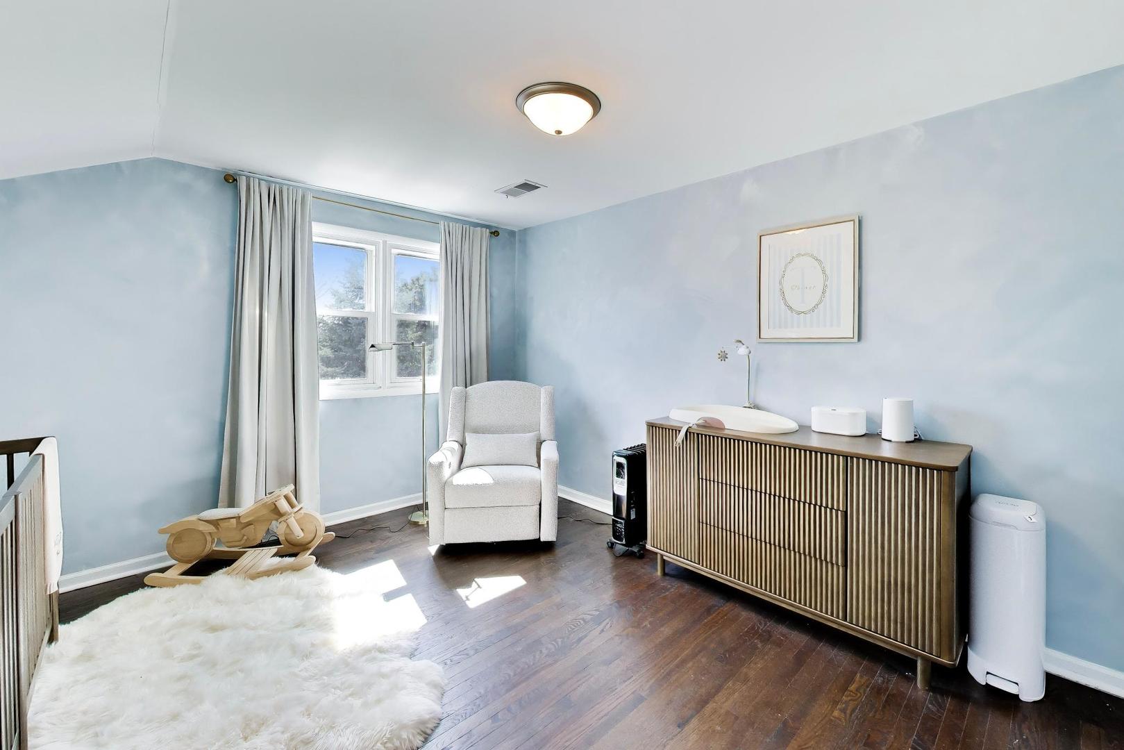 339 N Emroy Avenue, Elmhurst, IL 60126