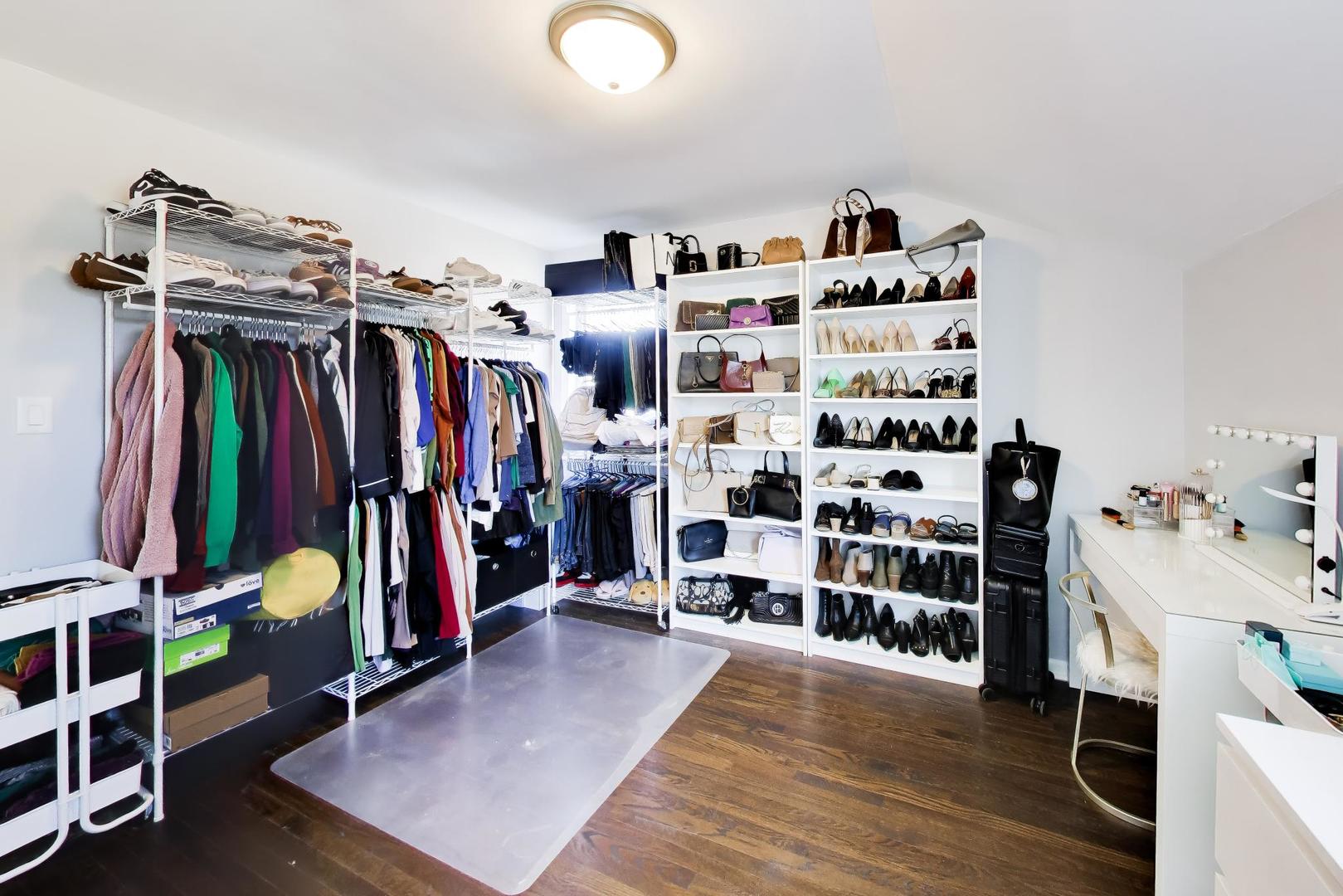 339 N Emroy Avenue, Elmhurst, IL 60126