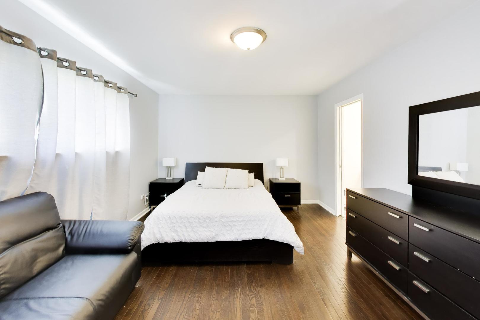 339 N Emroy Avenue, Elmhurst, IL 60126