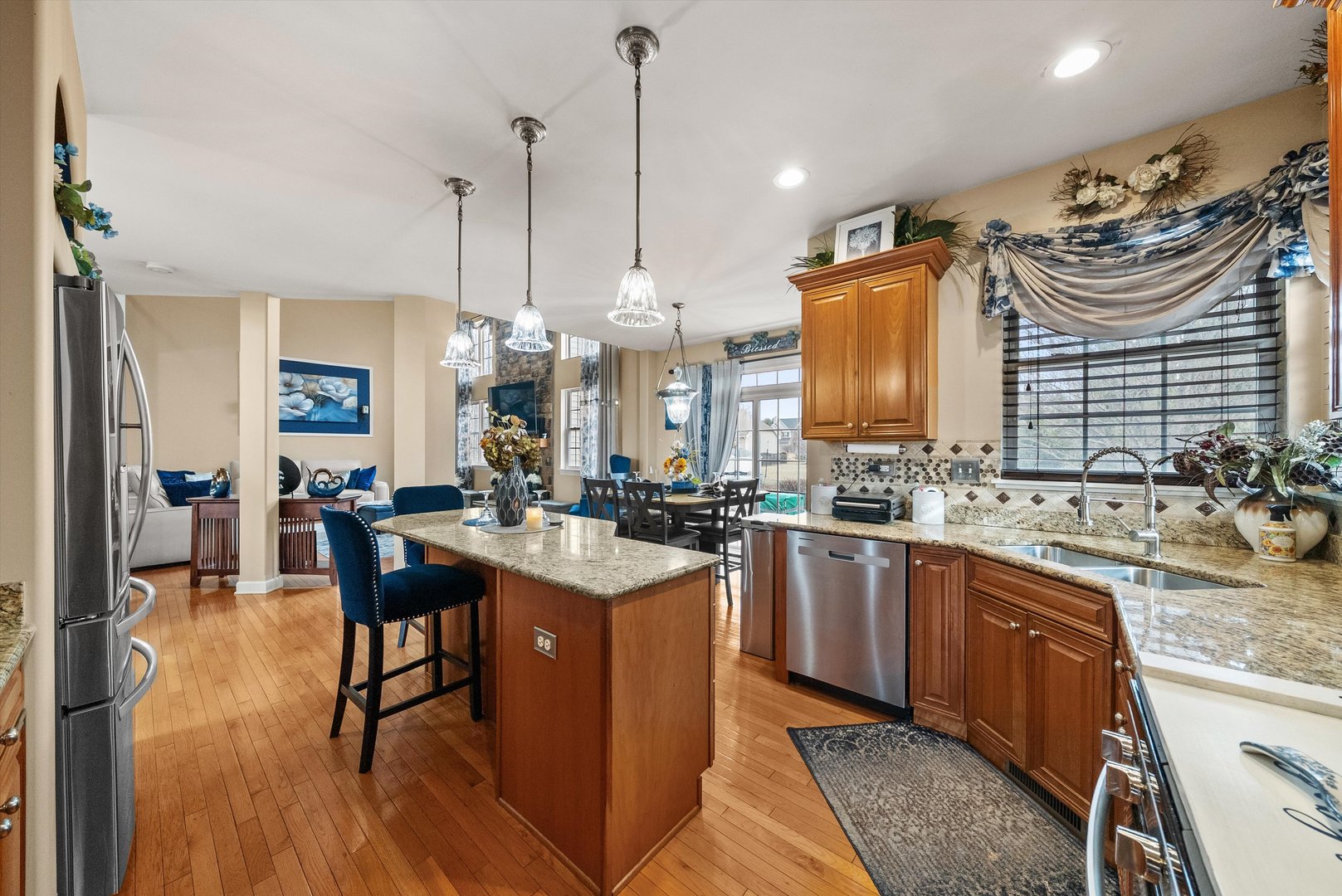 443 Glover Drive, North Aurora, IL 60542