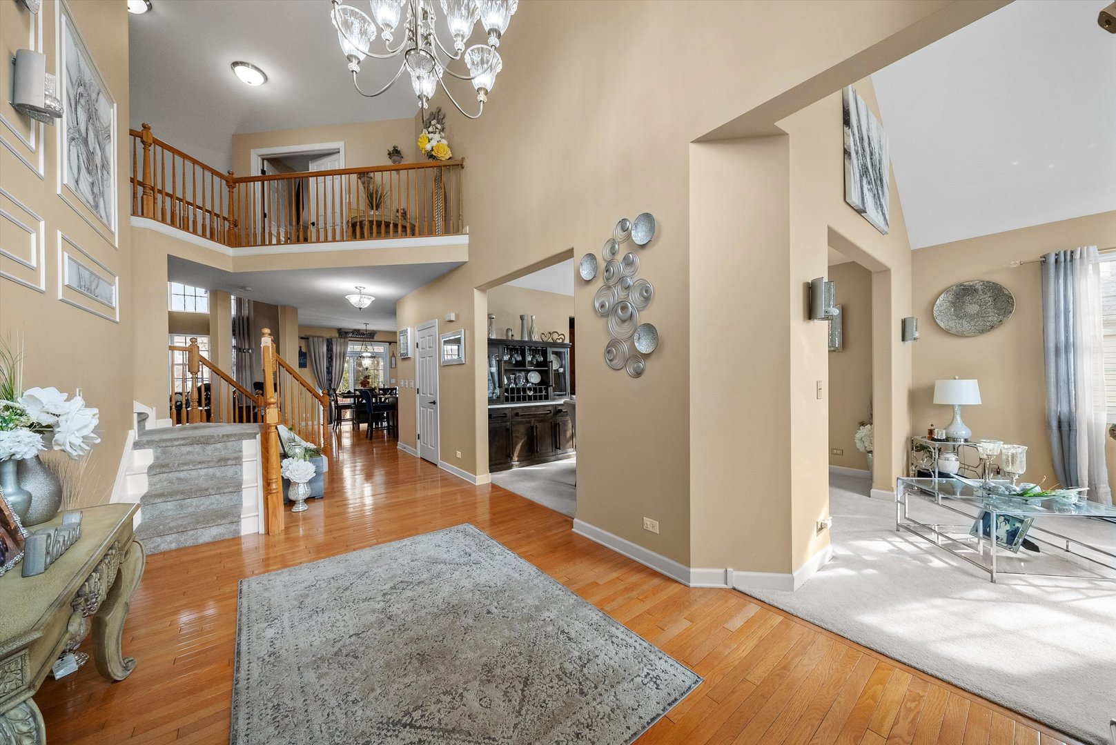 443 Glover Drive, North Aurora, IL 60542