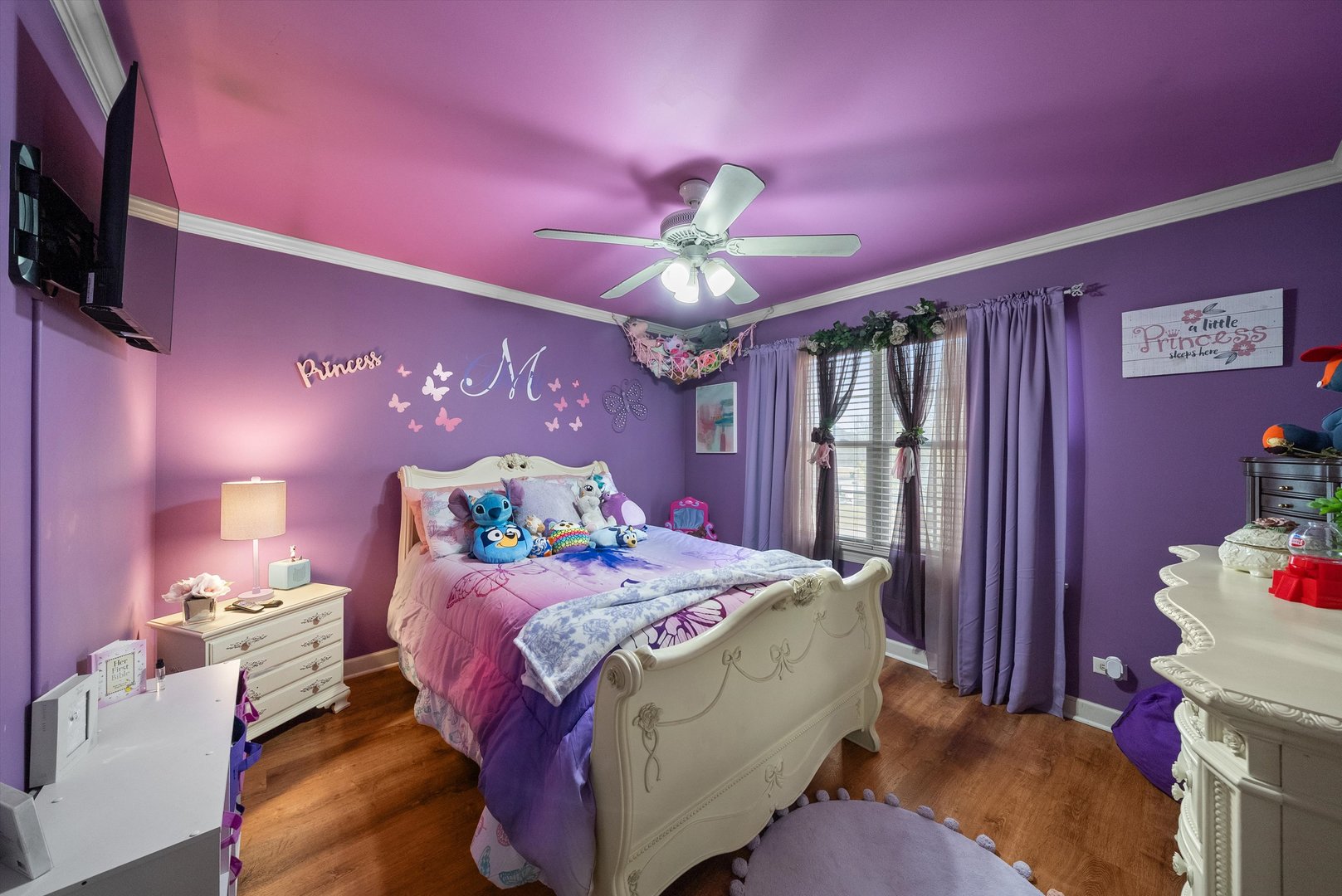 443 Glover Drive, North Aurora, IL 60542