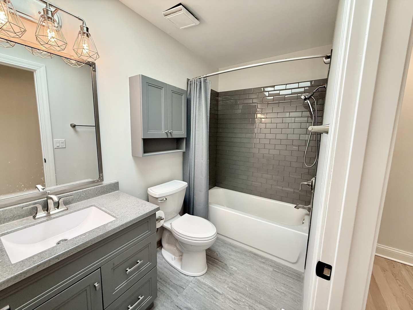 455 Kensington Court, Naperville, IL 60563