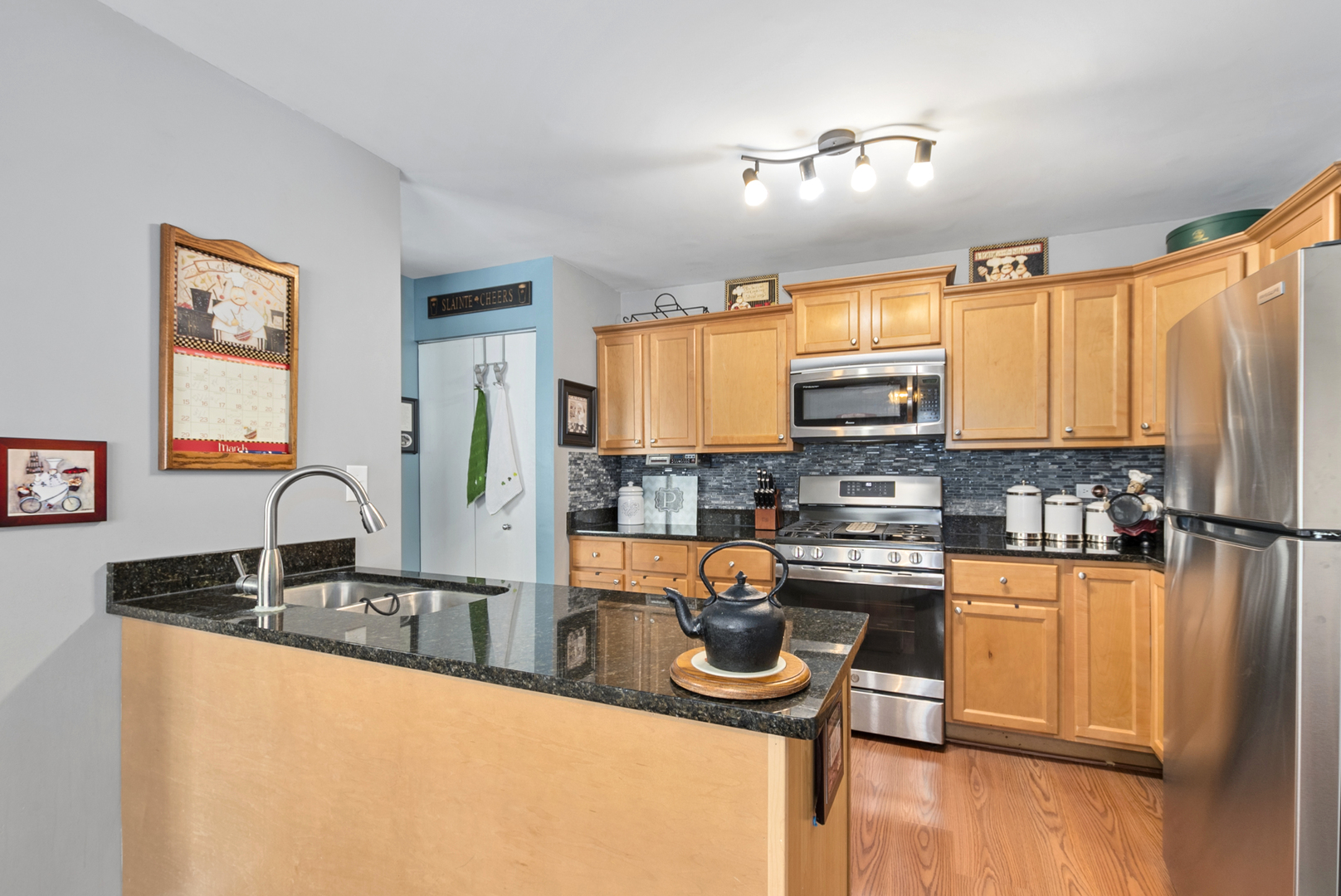 2363 Woodhill Court, Plainfield, IL 60586