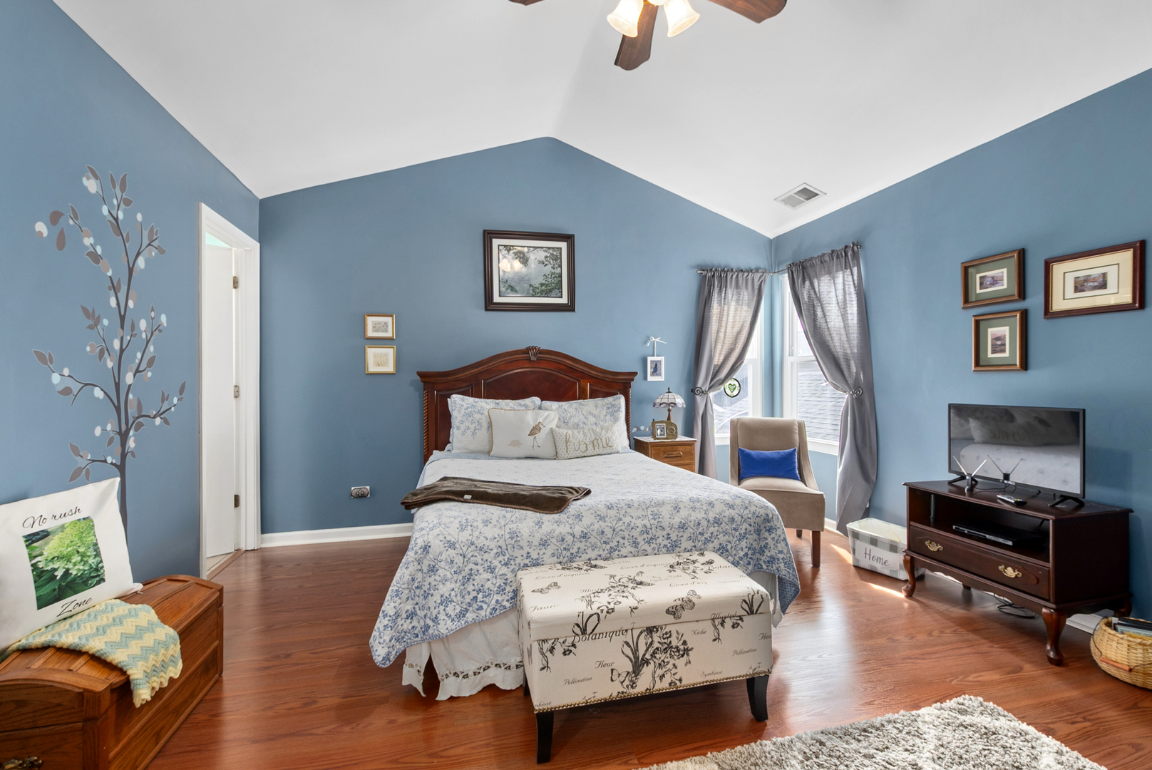 2363 Woodhill Court, Plainfield, IL 60586